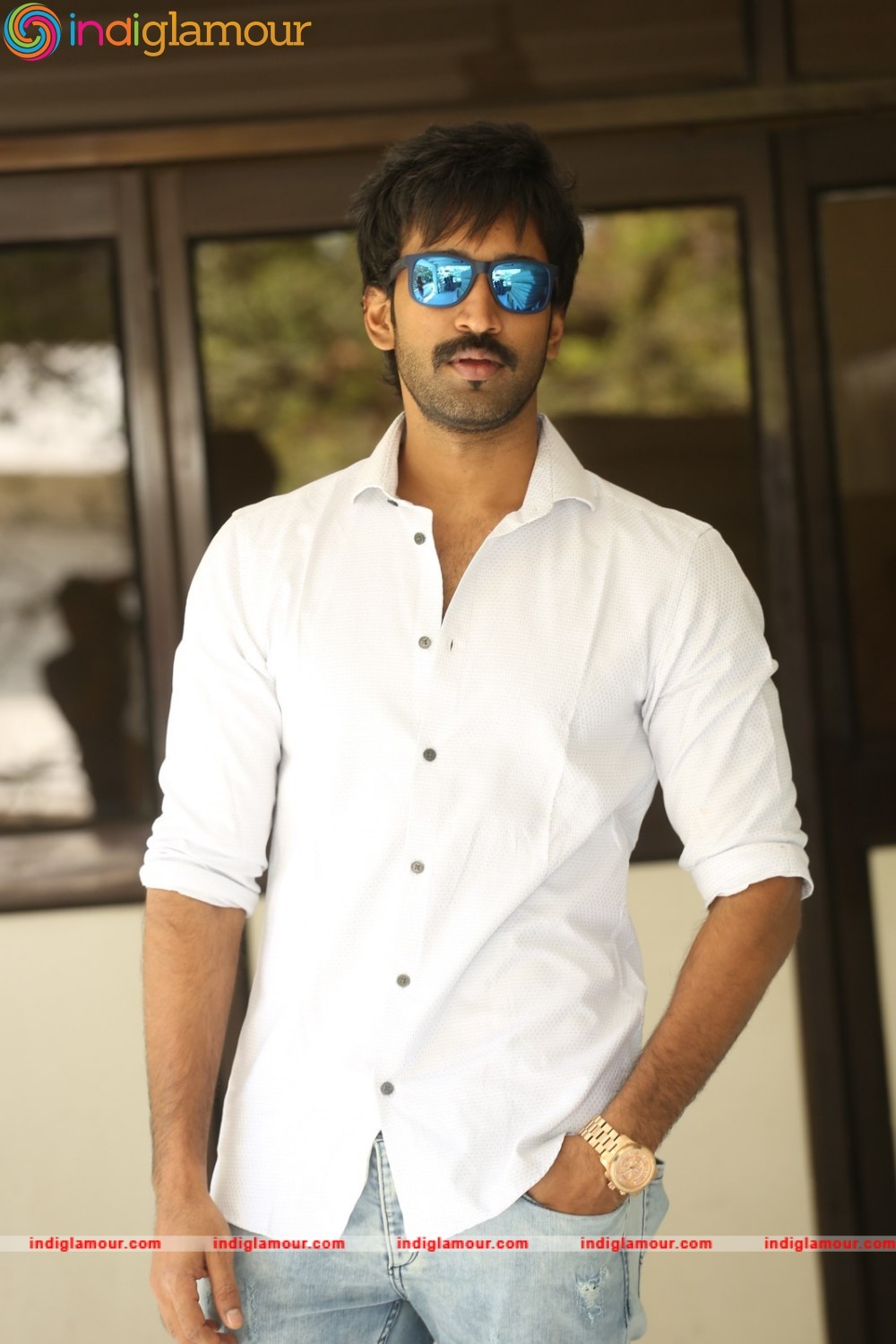 Aadhi Actor hd photo