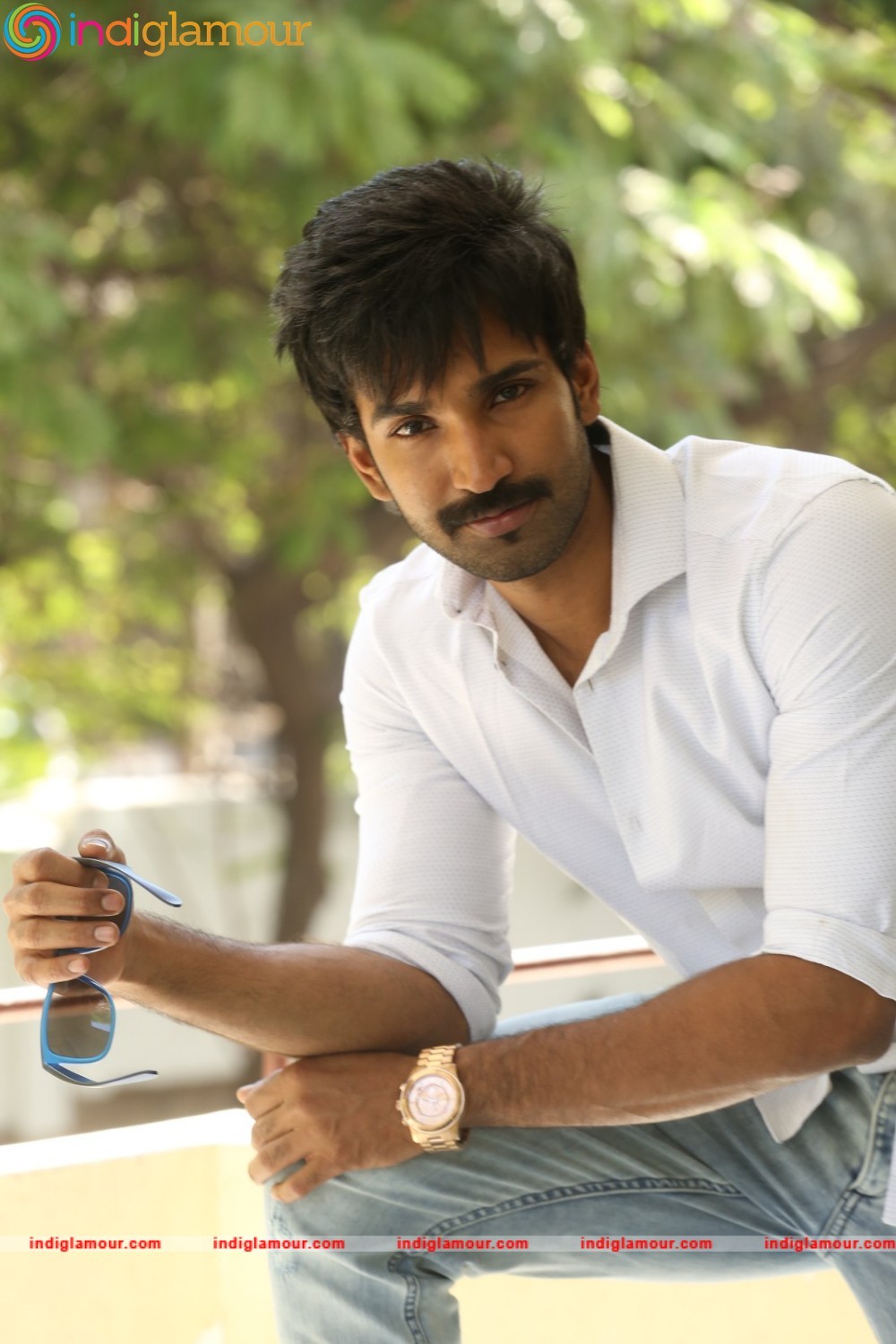 Aadhi Actor hd photo