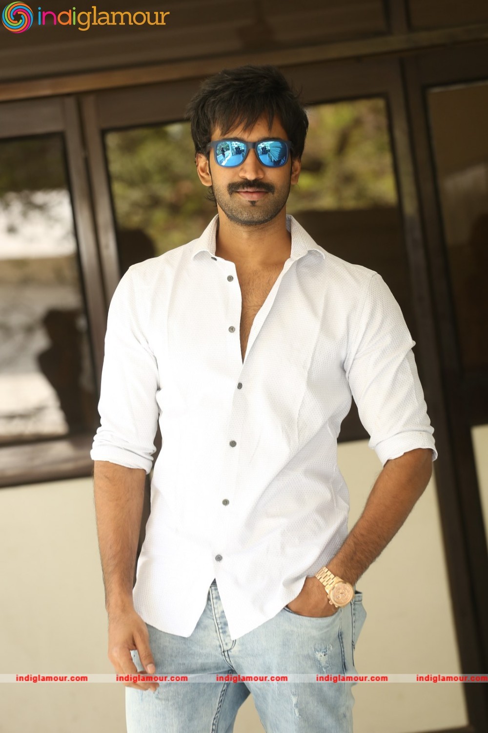 Aadhi Actor hd photo