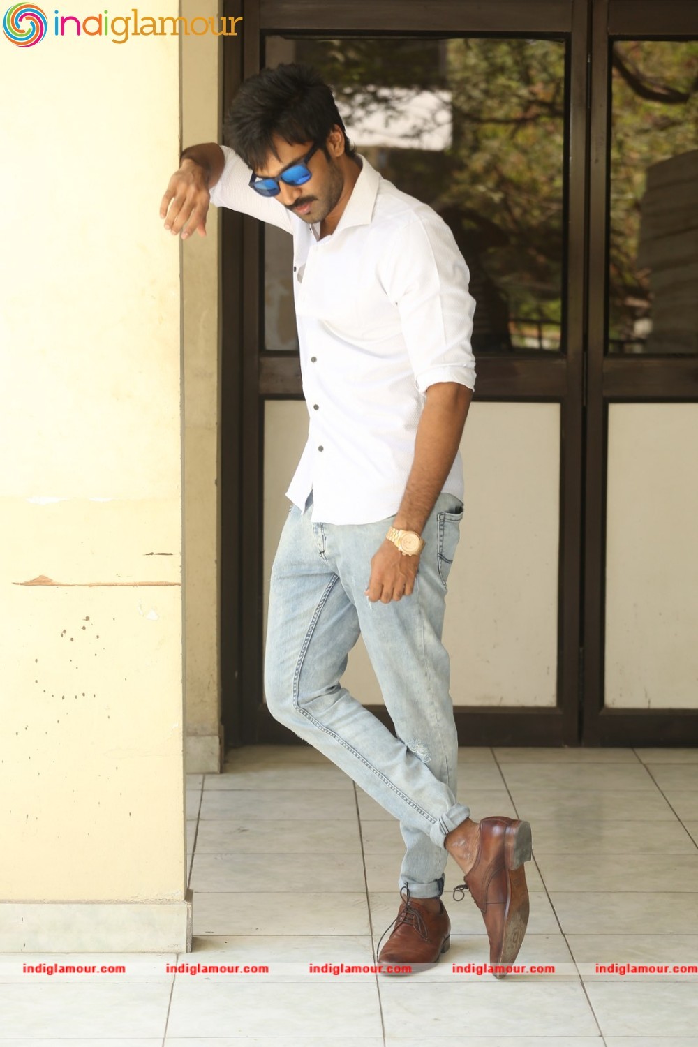 Aadhi Actor hd photo