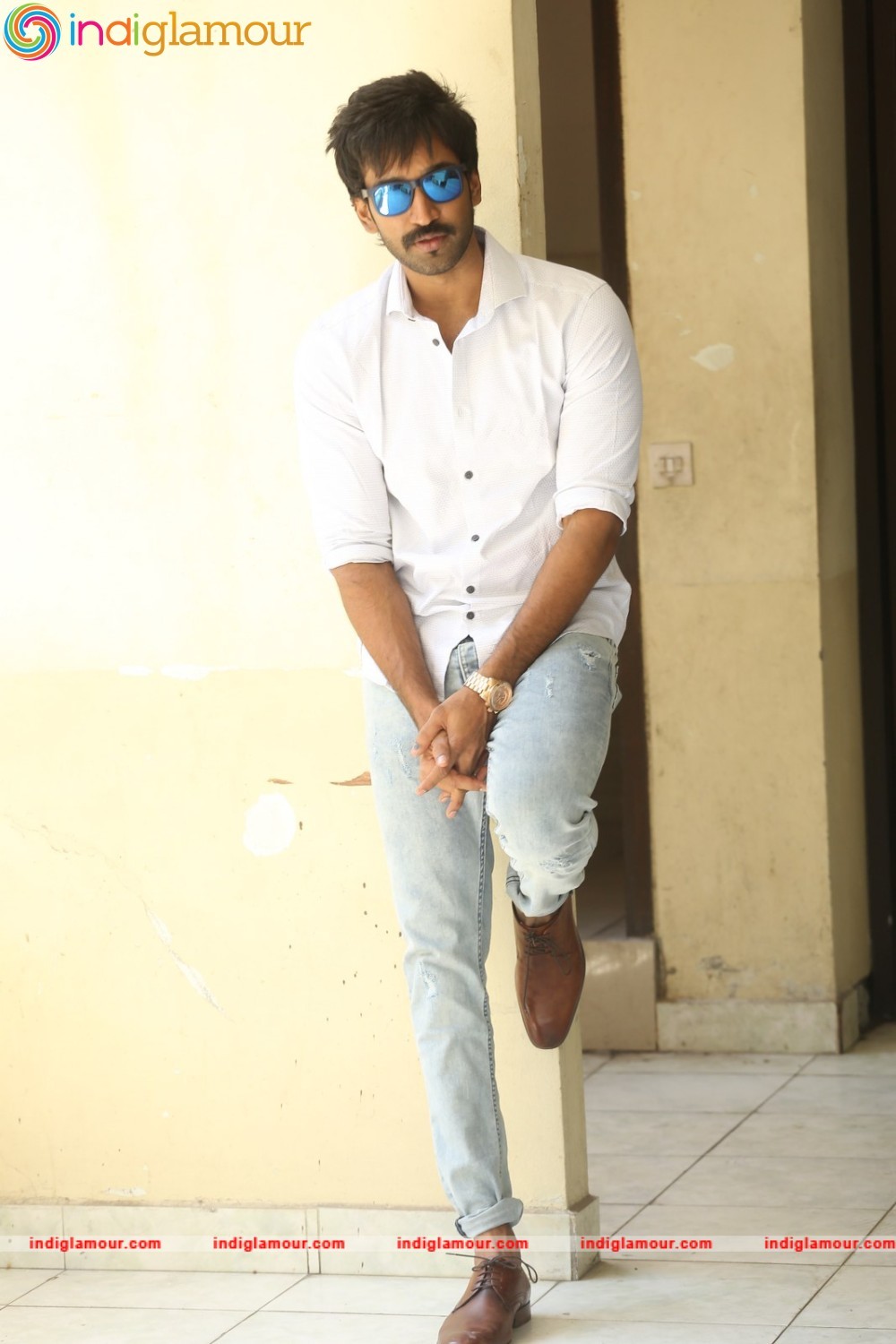 Aadhi Actor hd photo