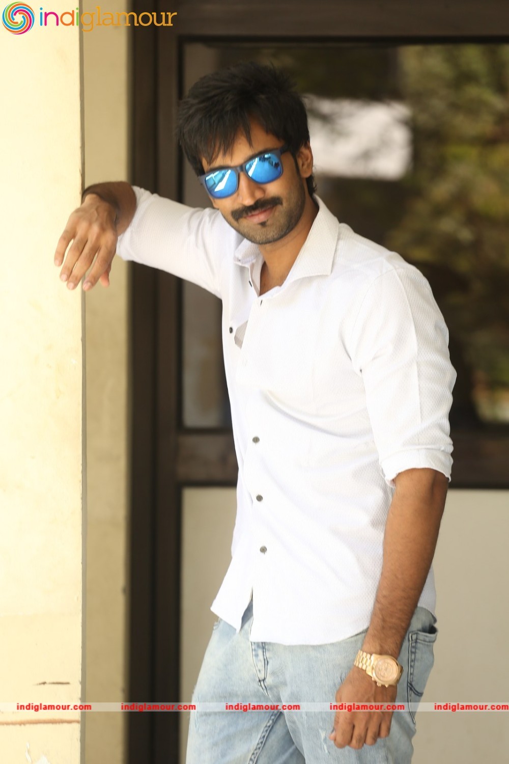 Aadhi Actor hd photo