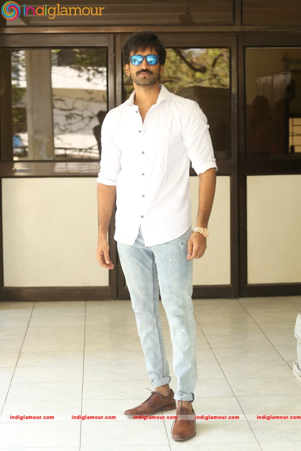 Aadhi Actor hd photo