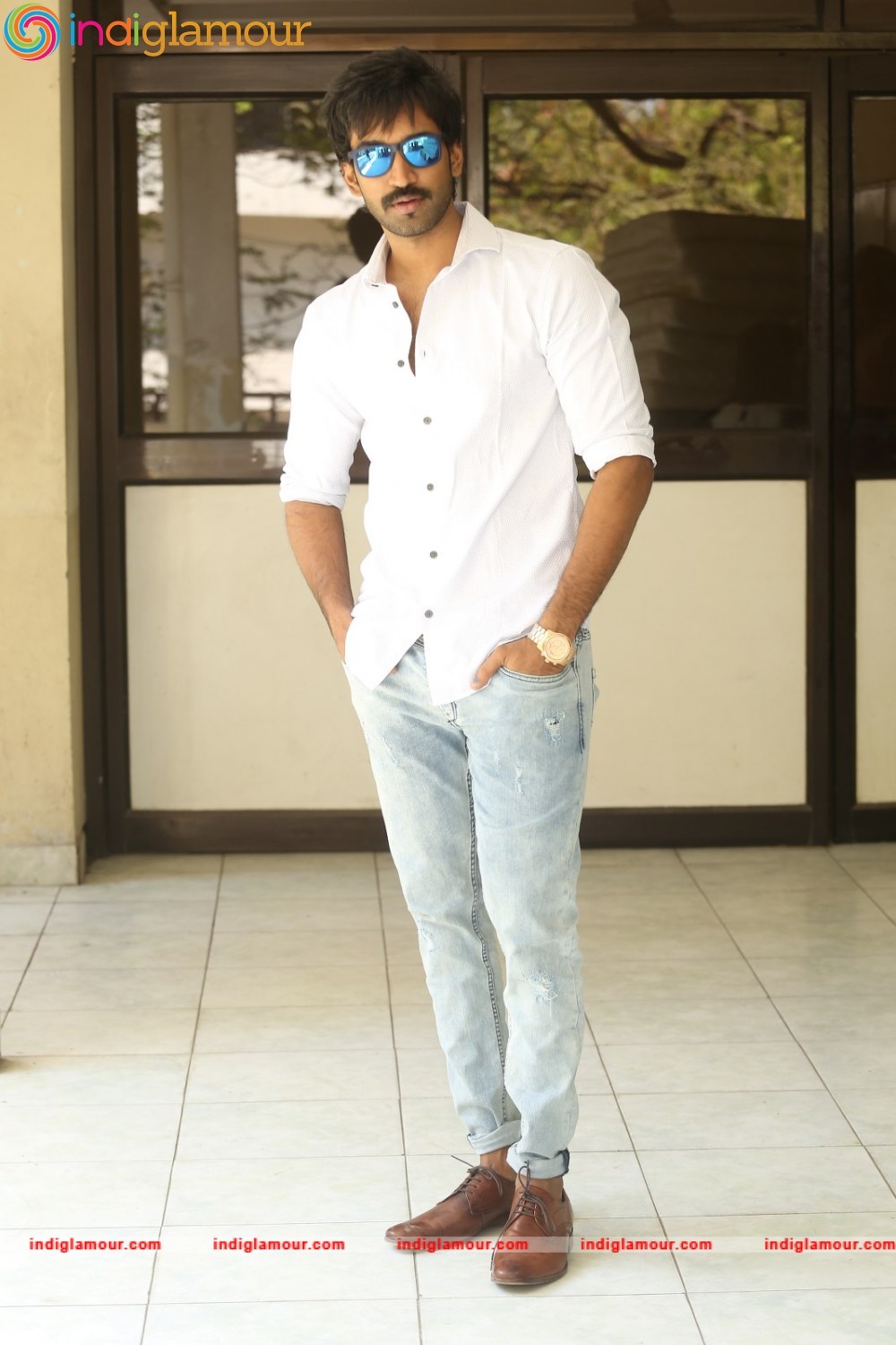 Aadhi Actor hd photo