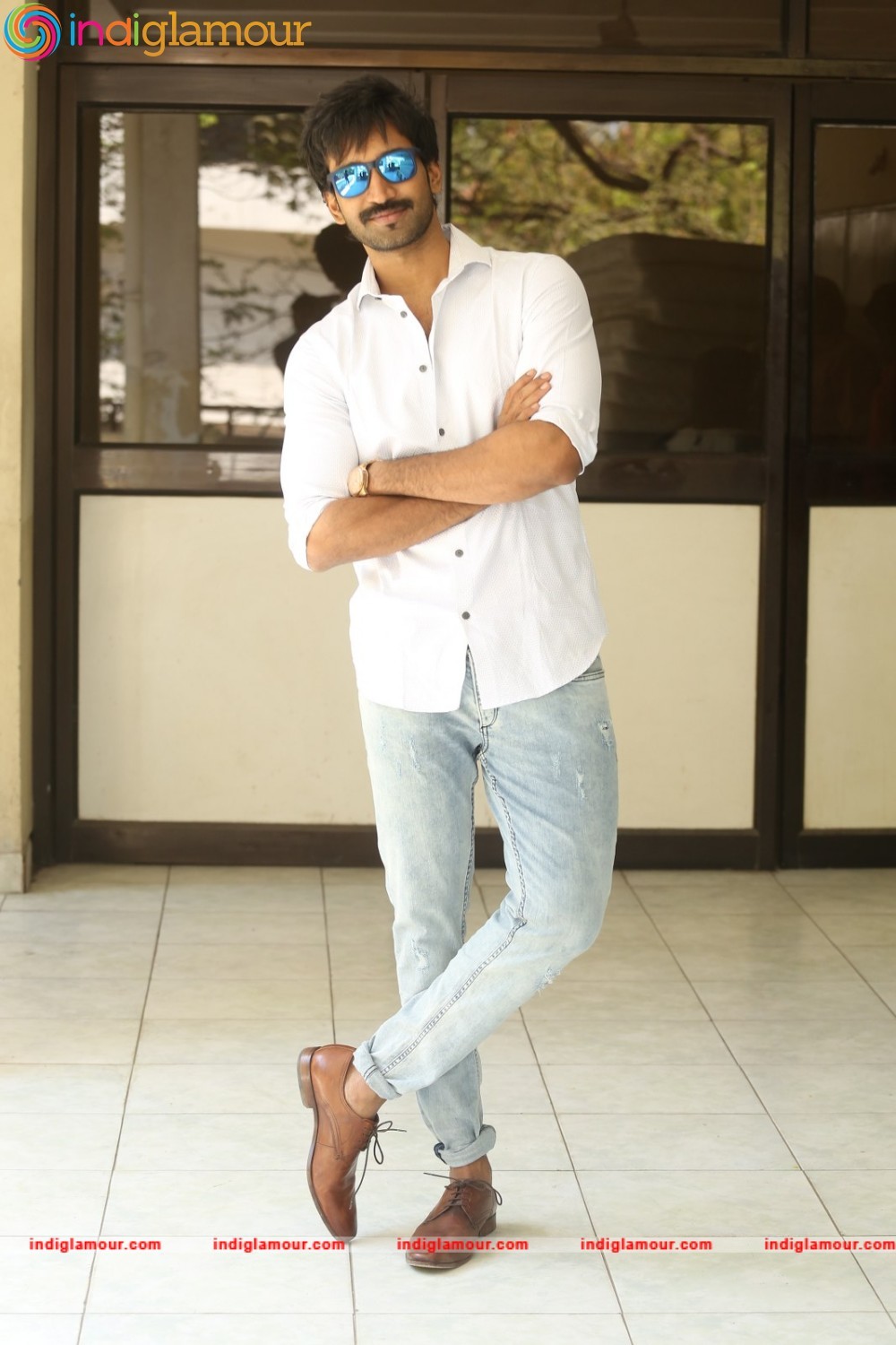 Aadhi Actor hd photo