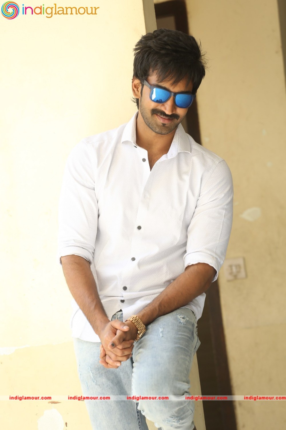 Aadhi Actor hd photo