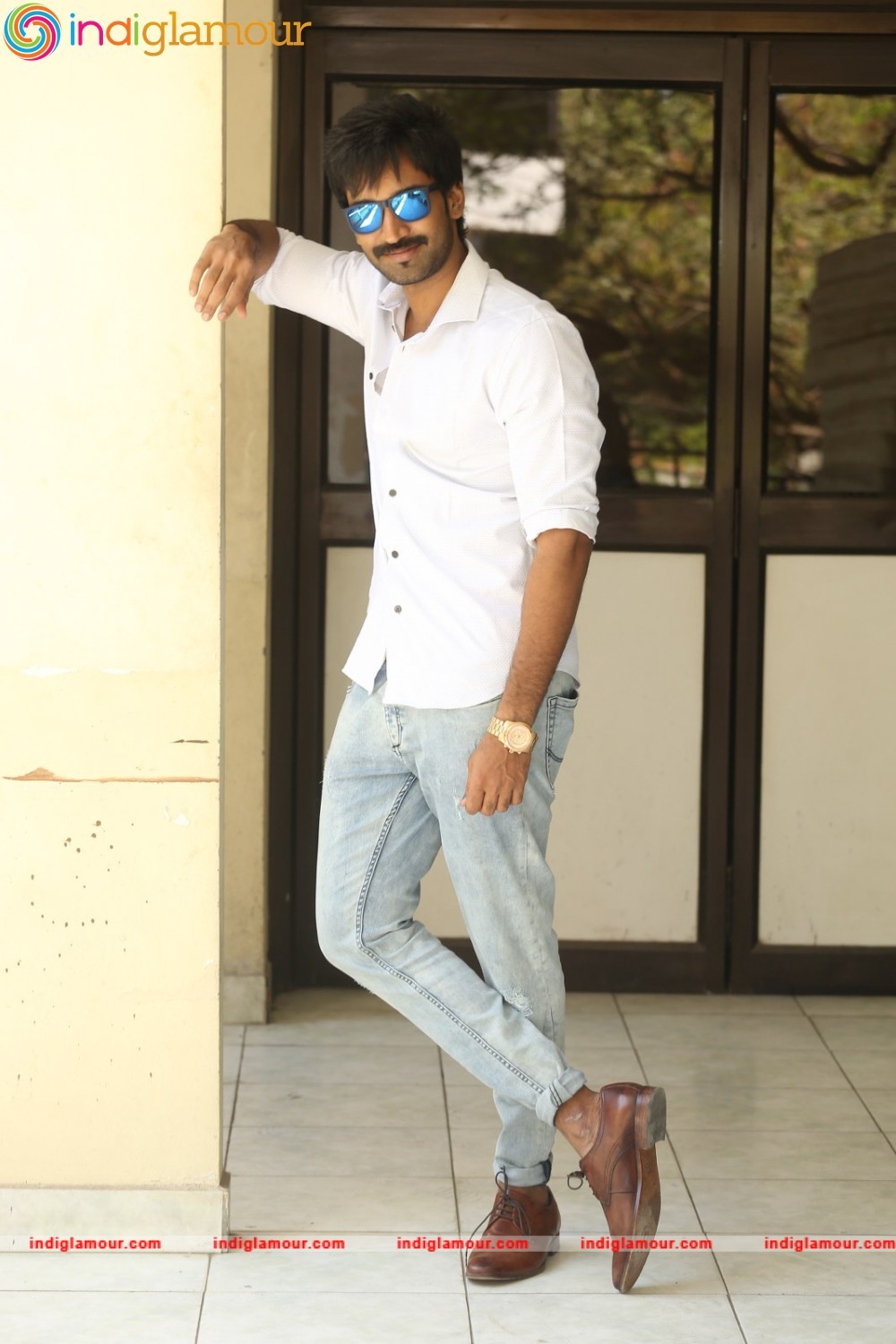 Aadhi Actor hd photo