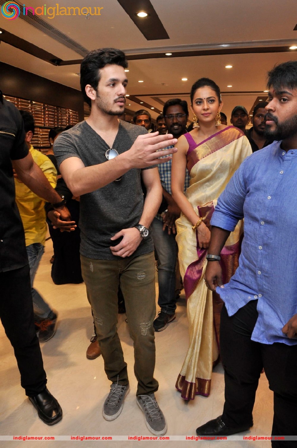 Akhil Akkineni Actor hd photo