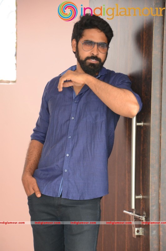 Ashish Gandhi Interview stills Actor hd photo