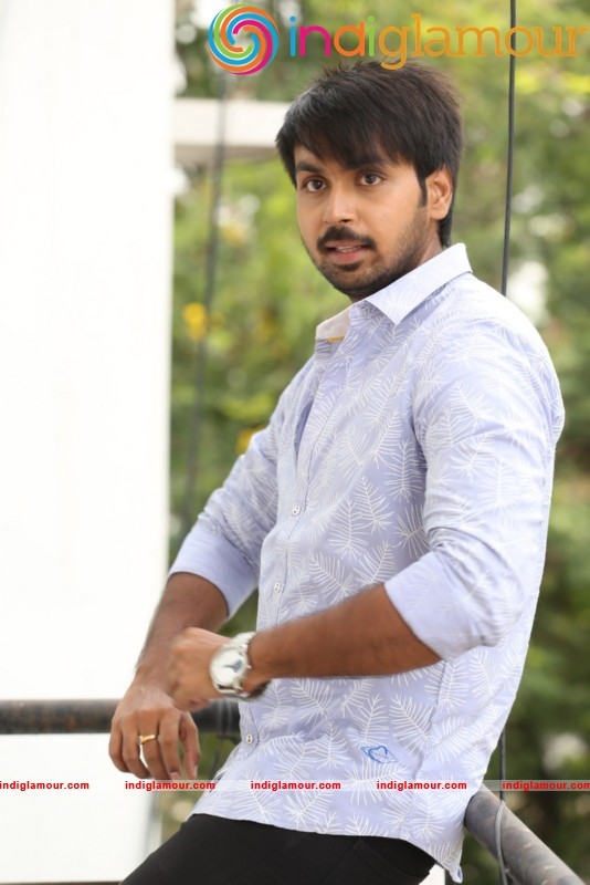 Hero Maanas Photos Actor hd photo