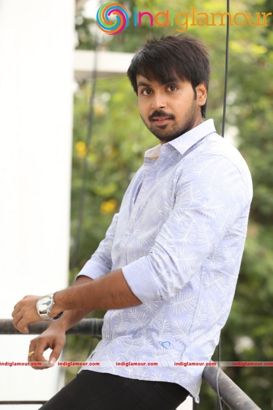 Hero Maanas Photos Actor hd photo