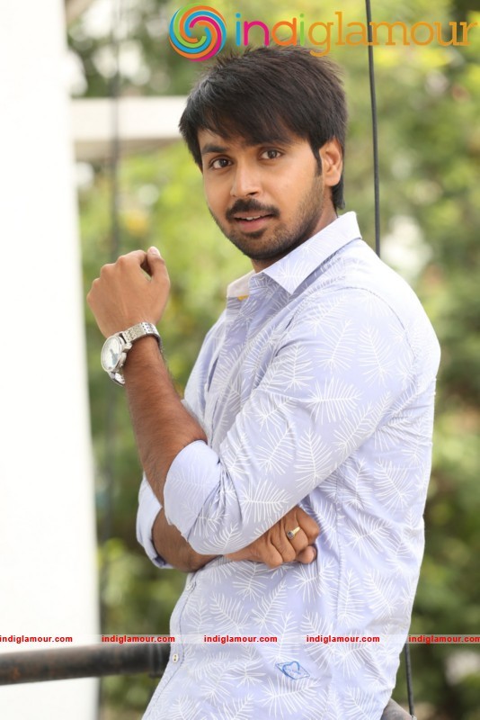 Hero Maanas Photos Actor hd photo
