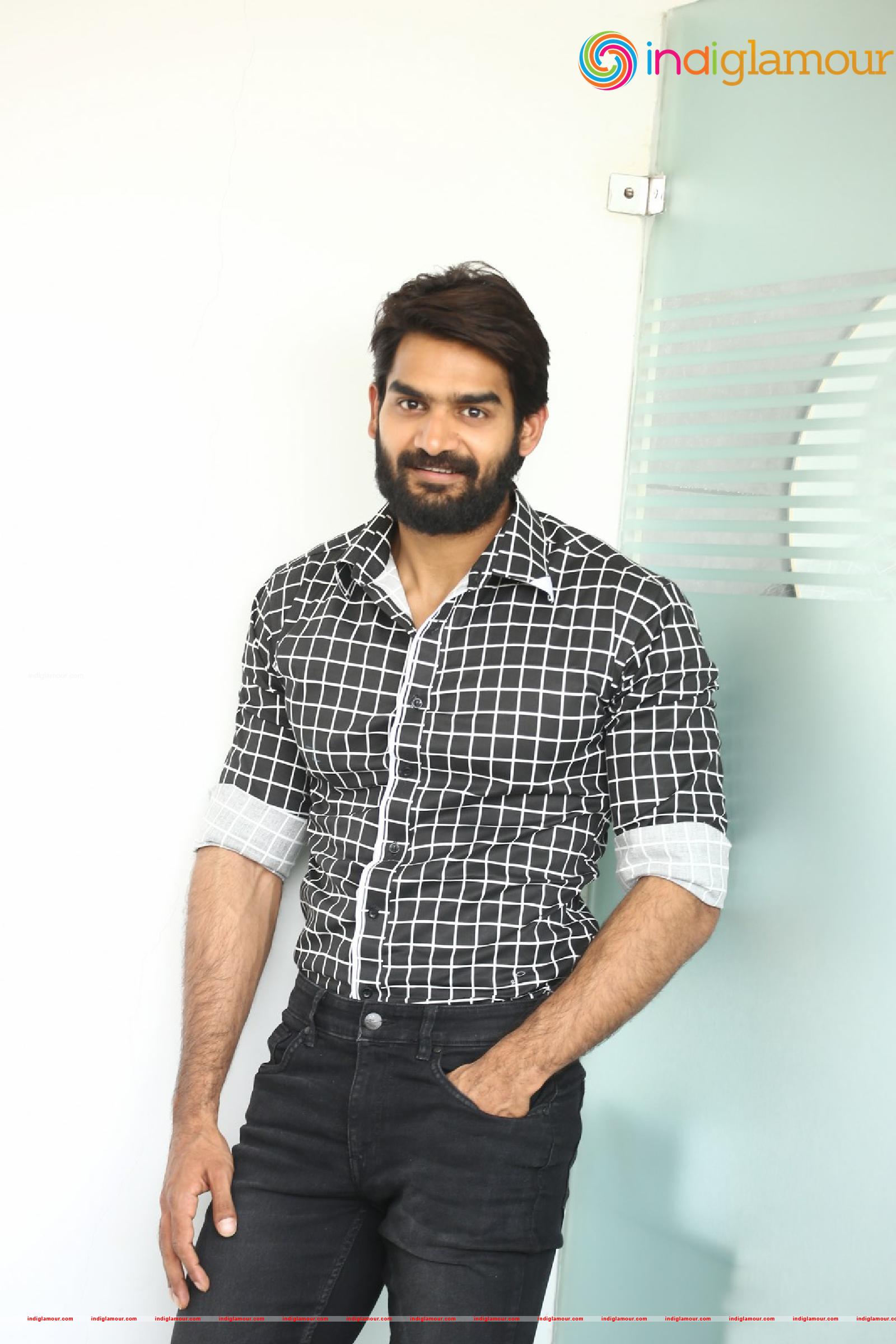 Kartikeya Actor hd photo
