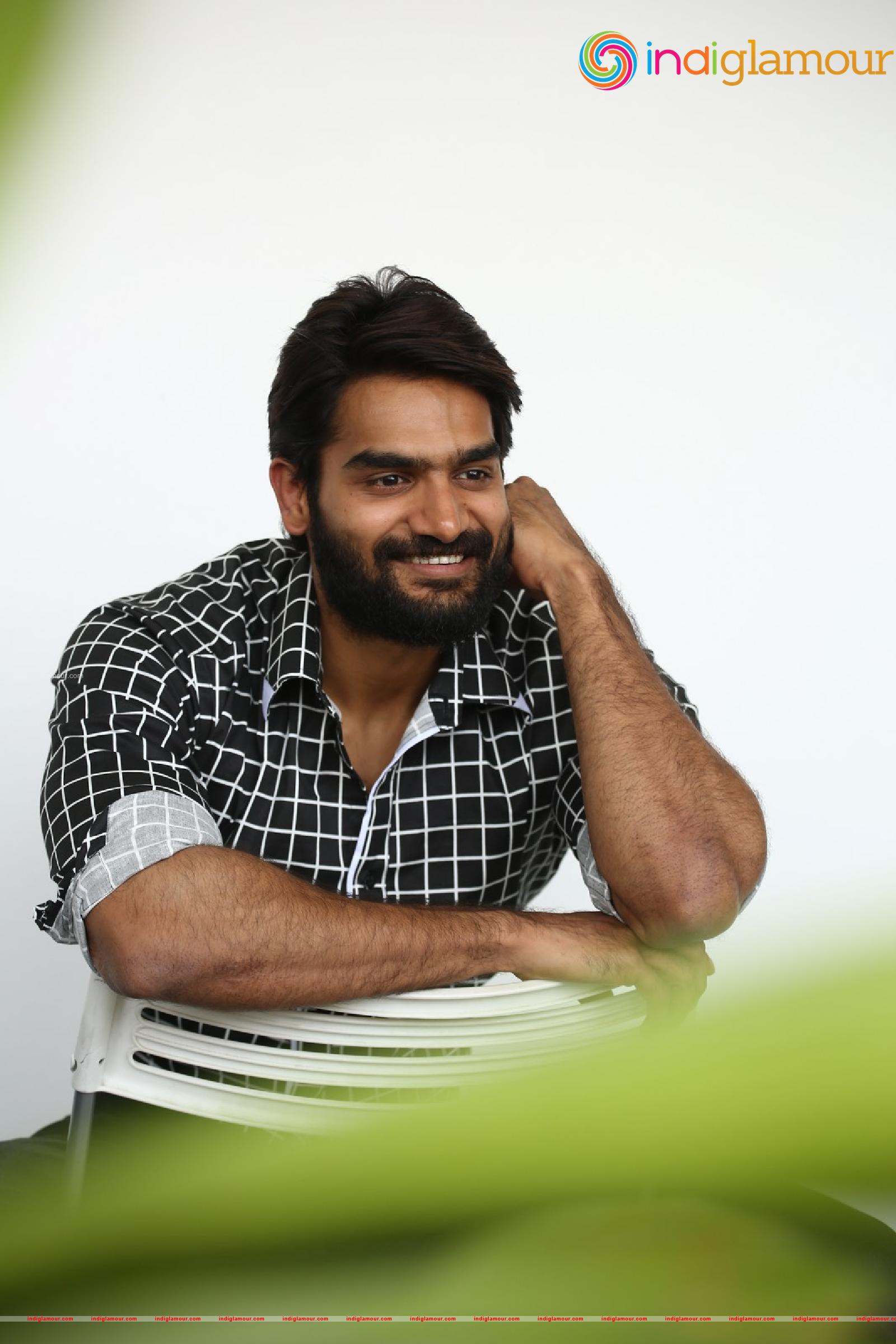 Kartikeya Actor hd photo