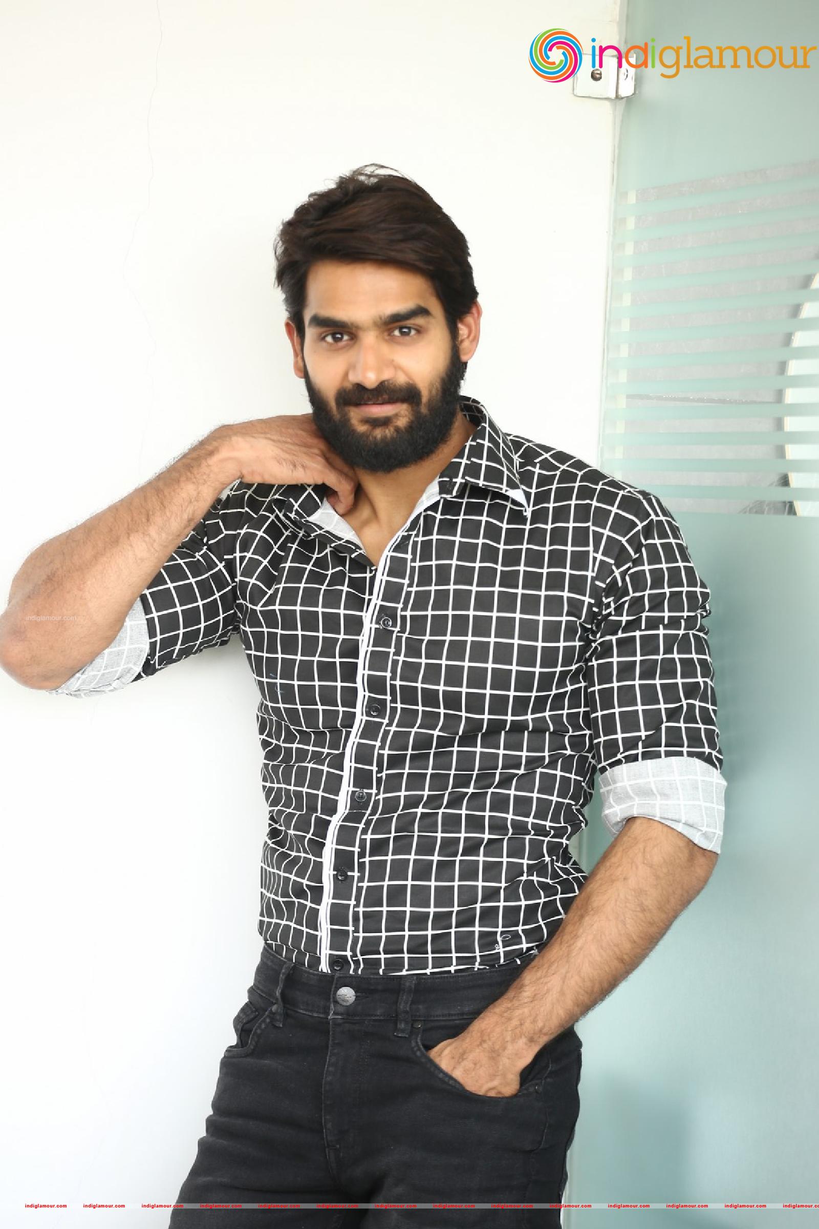 Kartikeya Actor hd photo