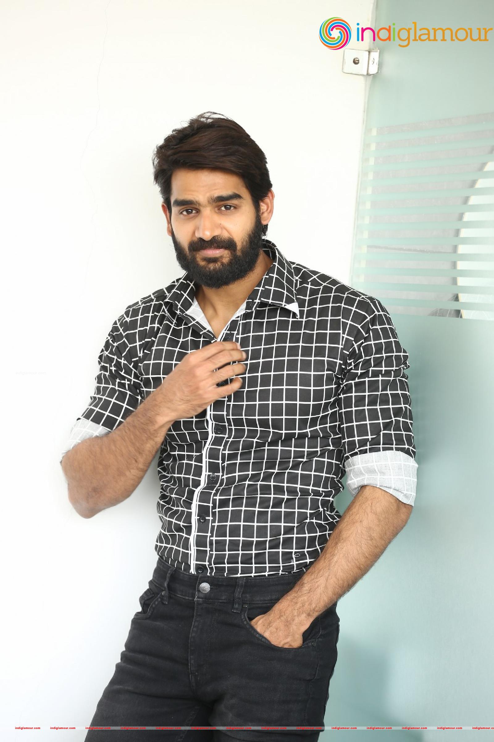Kartikeya Actor hd photo