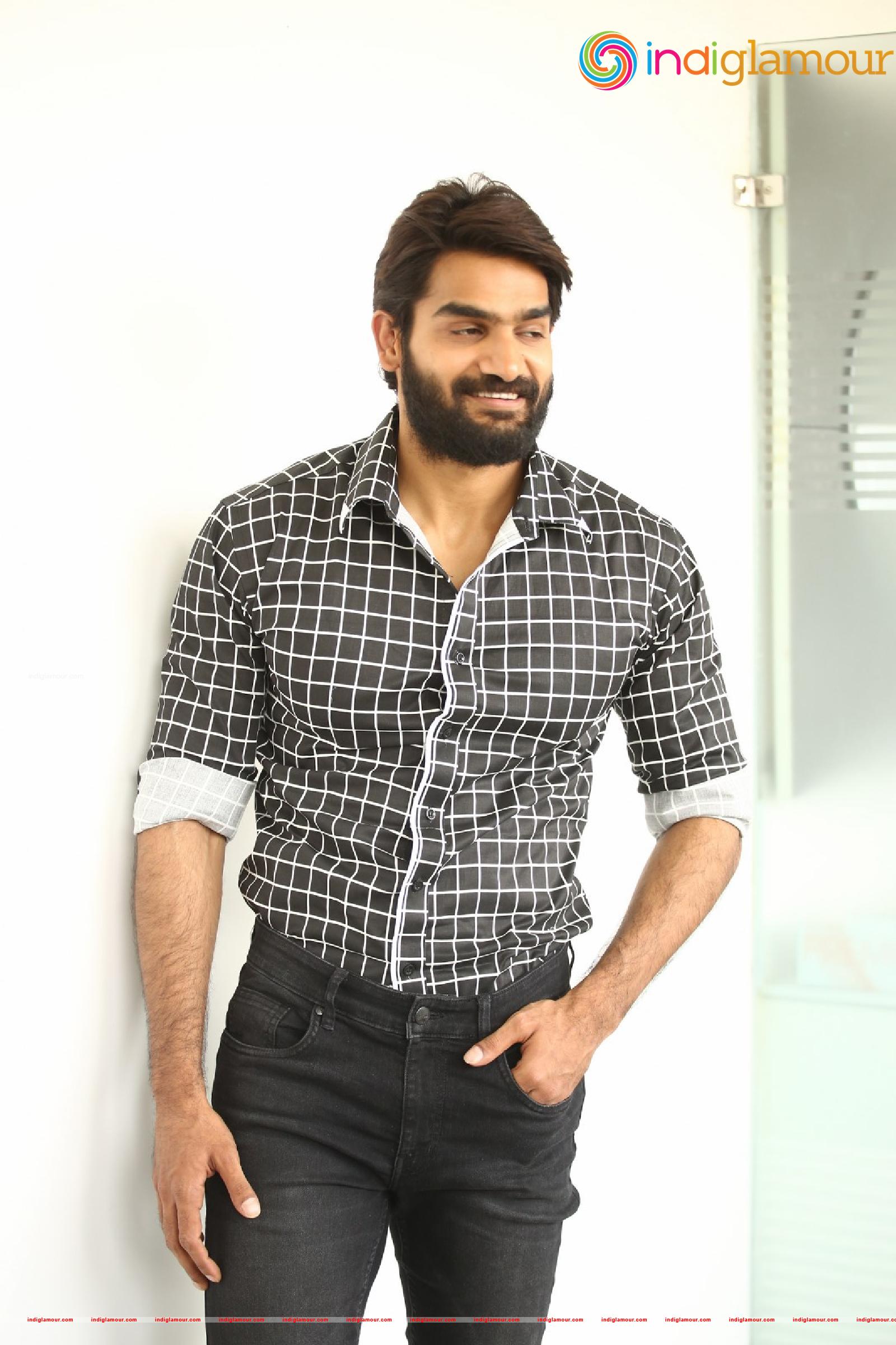 Kartikeya Actor hd photo