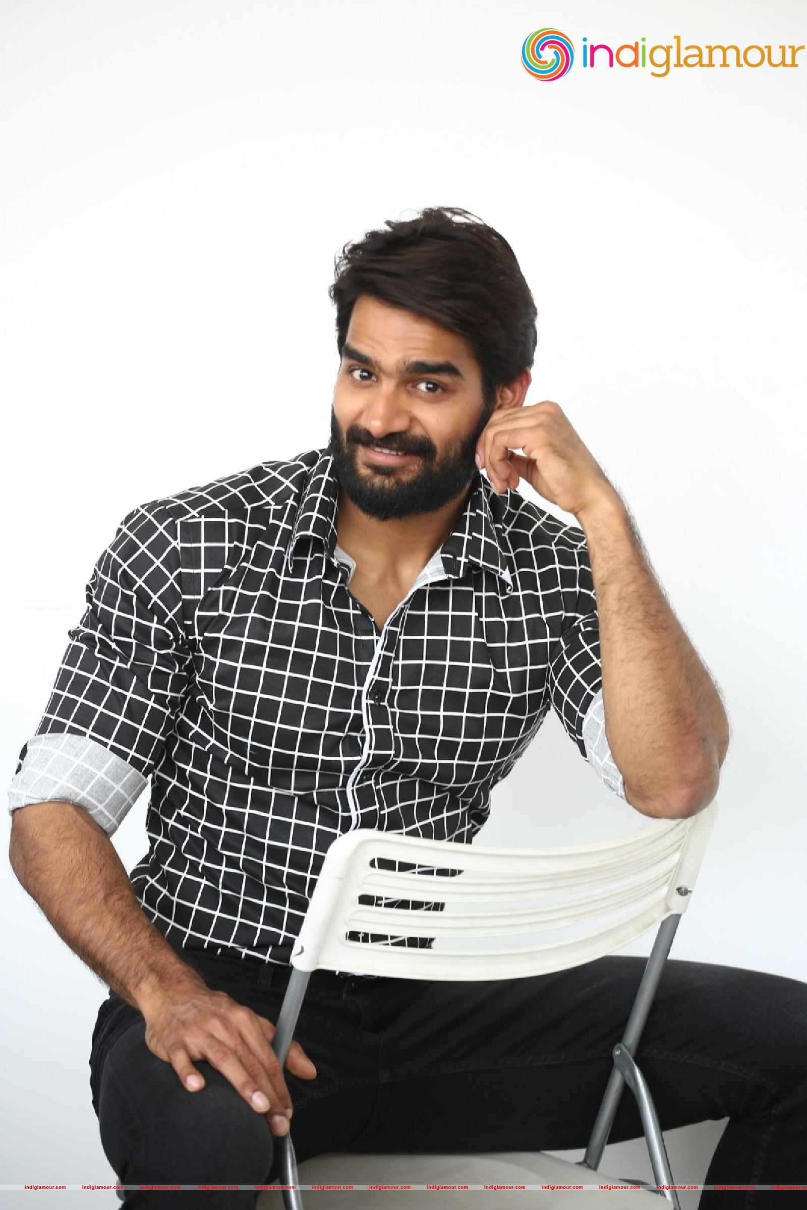 Kartikeya Actor hd photo