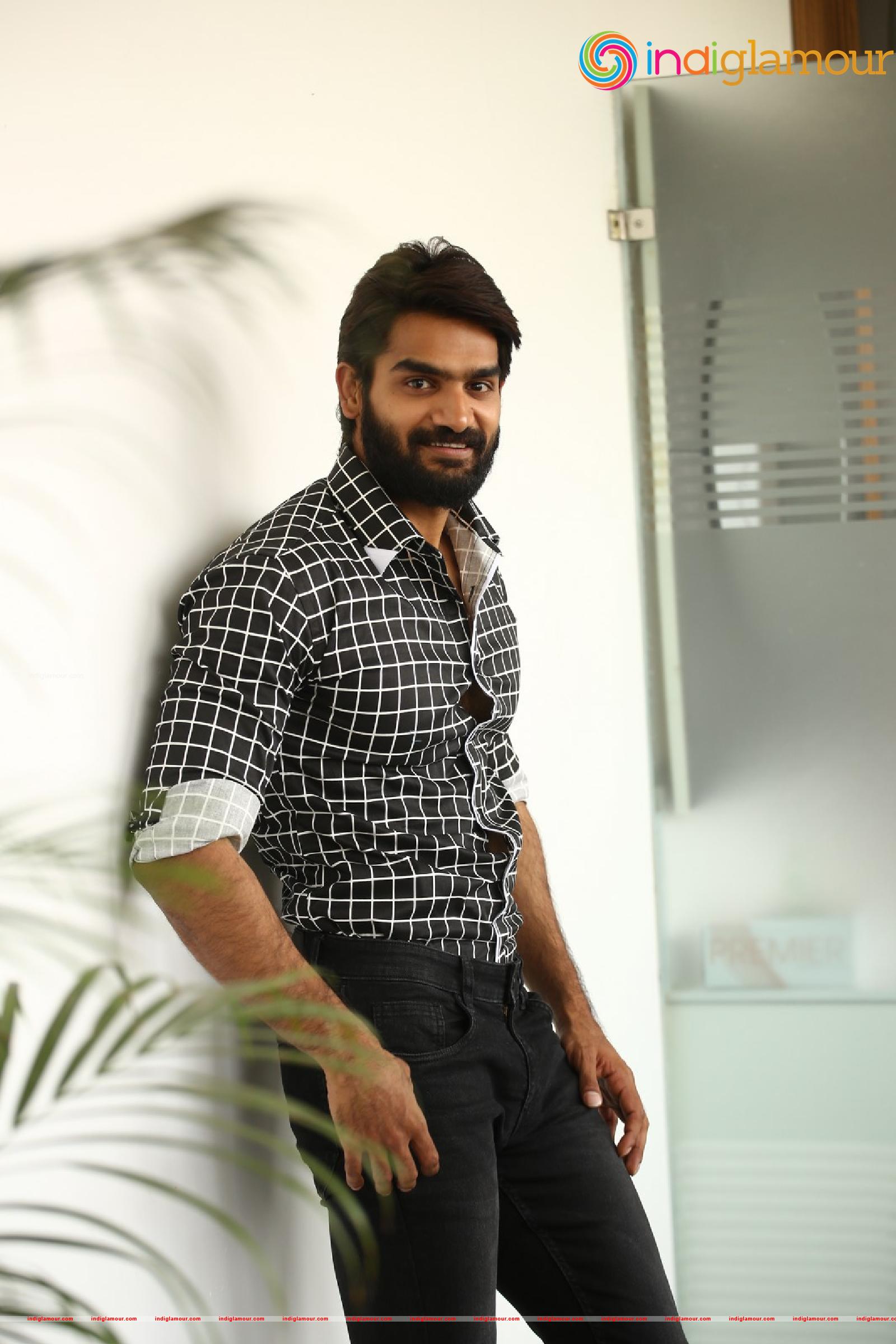 Kartikeya Actor hd photo