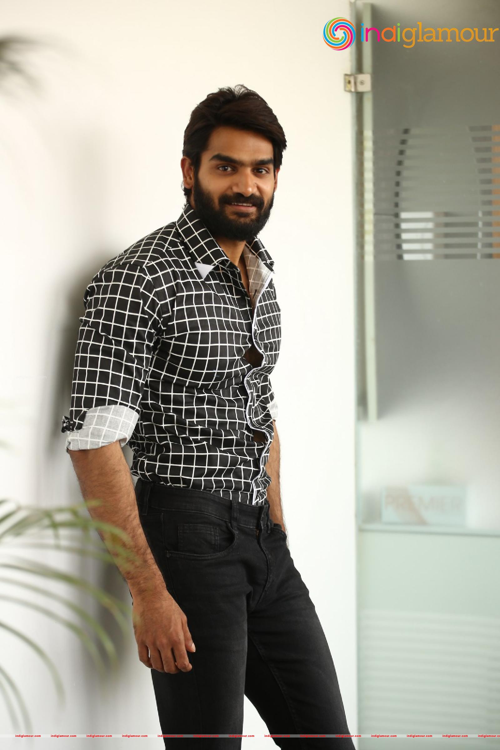 Kartikeya Actor hd photo