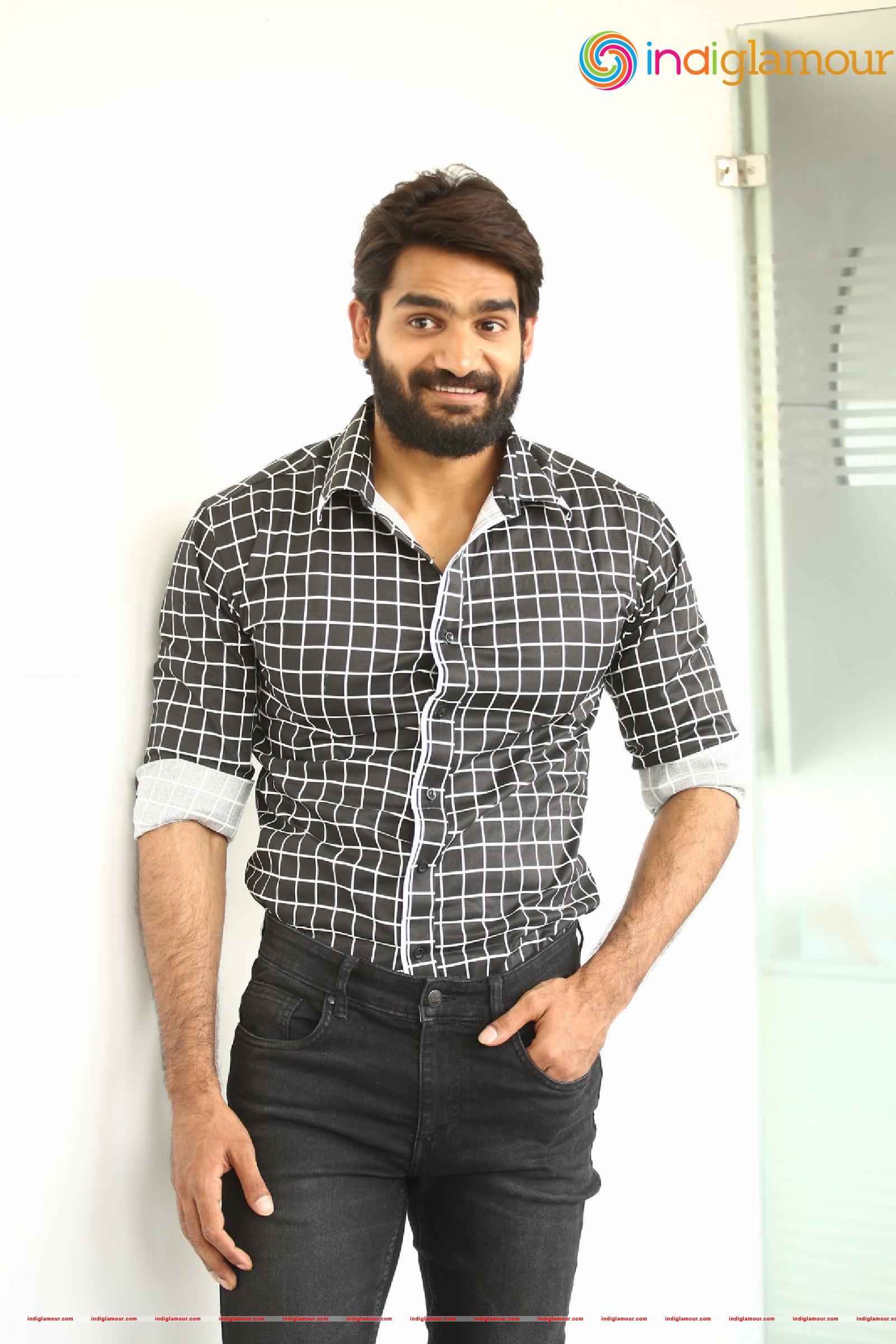 Kartikeya Actor hd photo