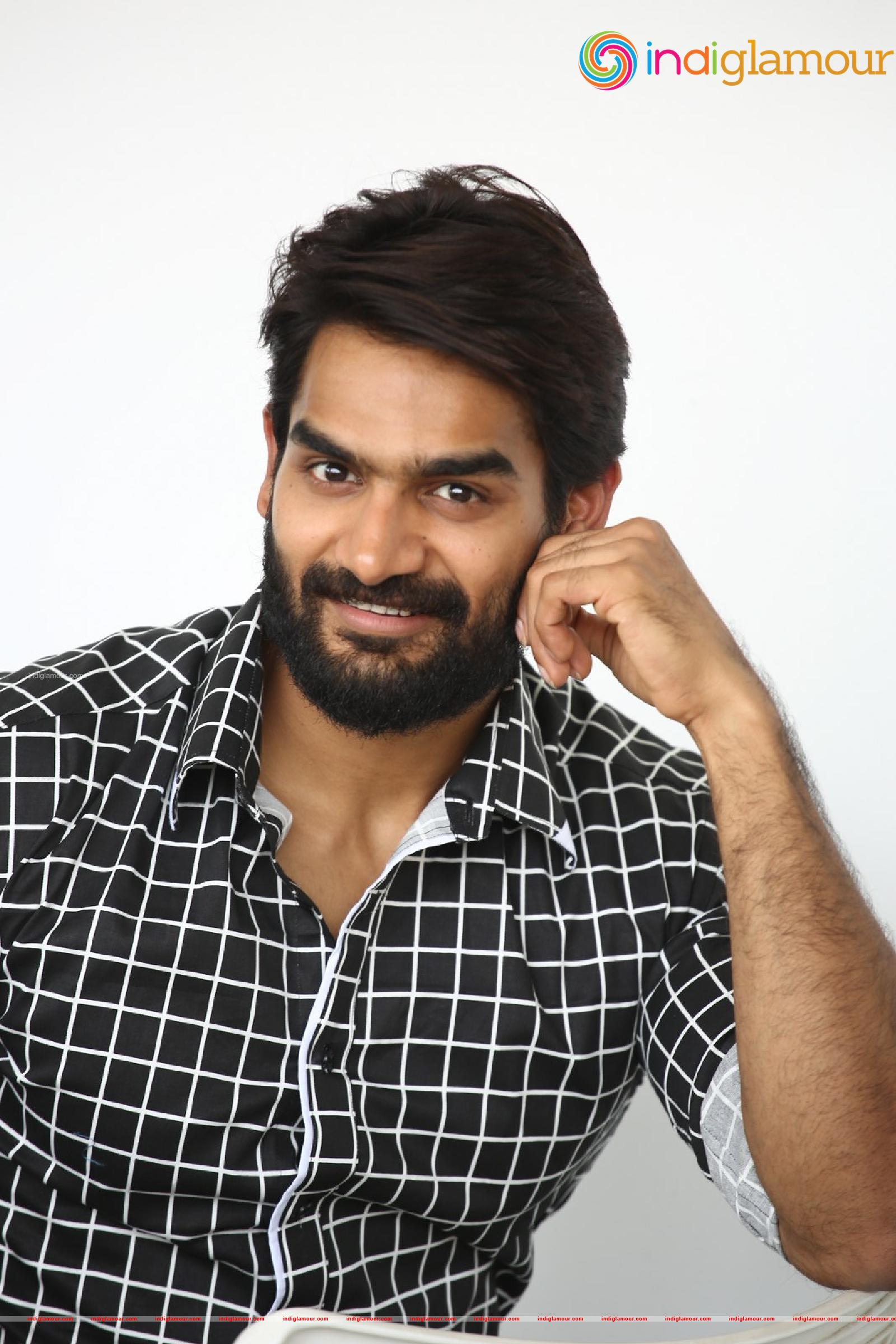 Kartikeya Actor hd photo