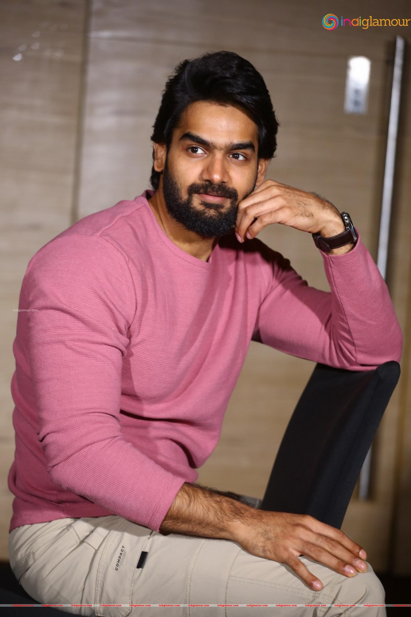 Karthikeya Actor hd photo