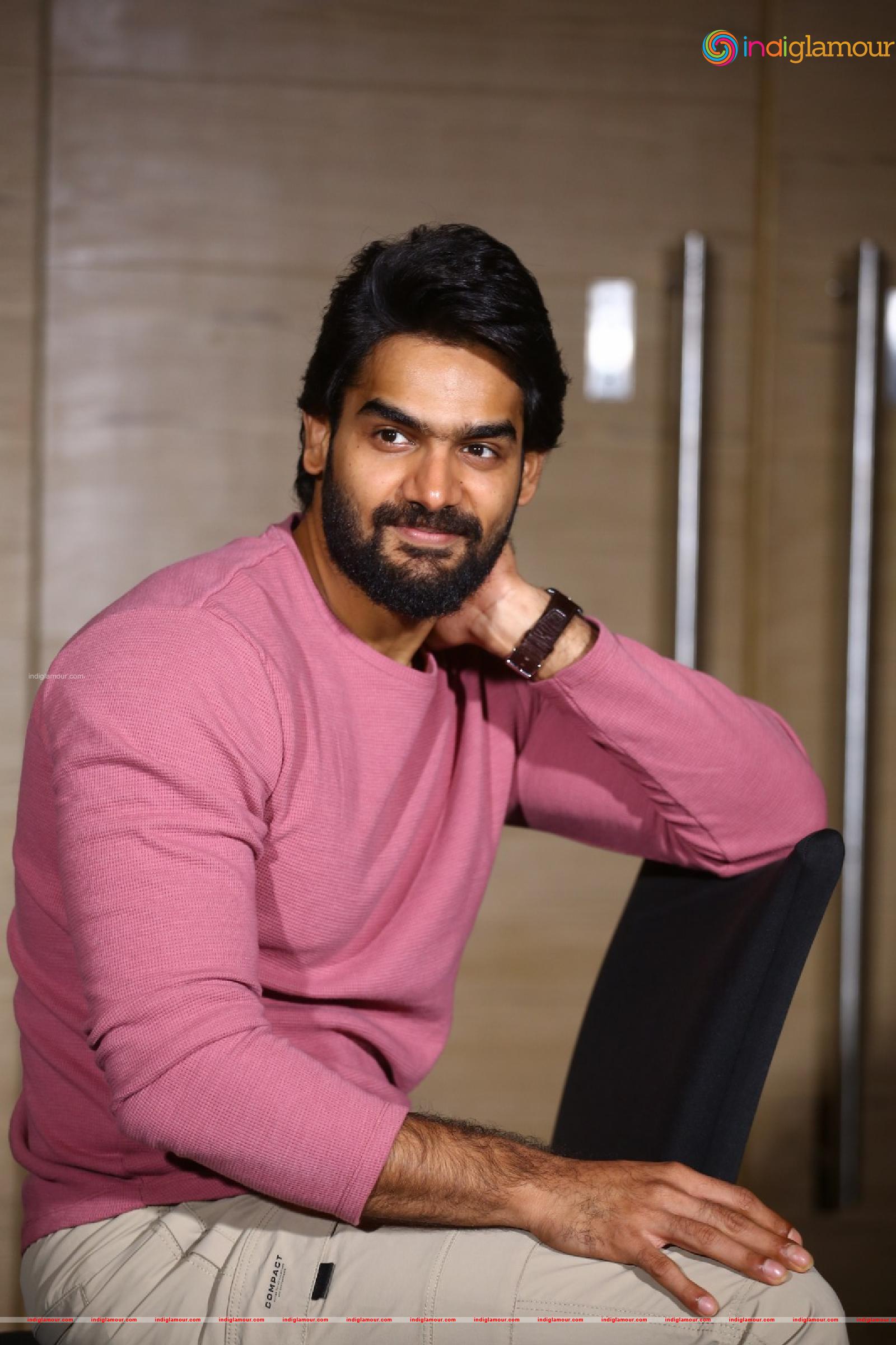 Karthikeya Actor hd photo