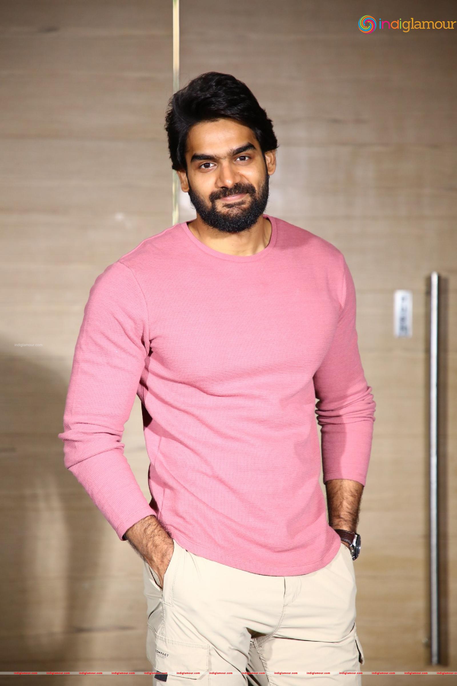 Karthikeya Actor hd photo