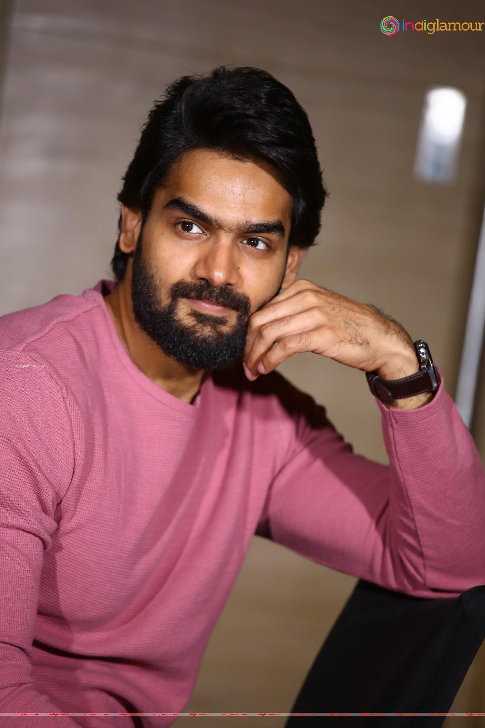 Karthikeya Actor hd photo