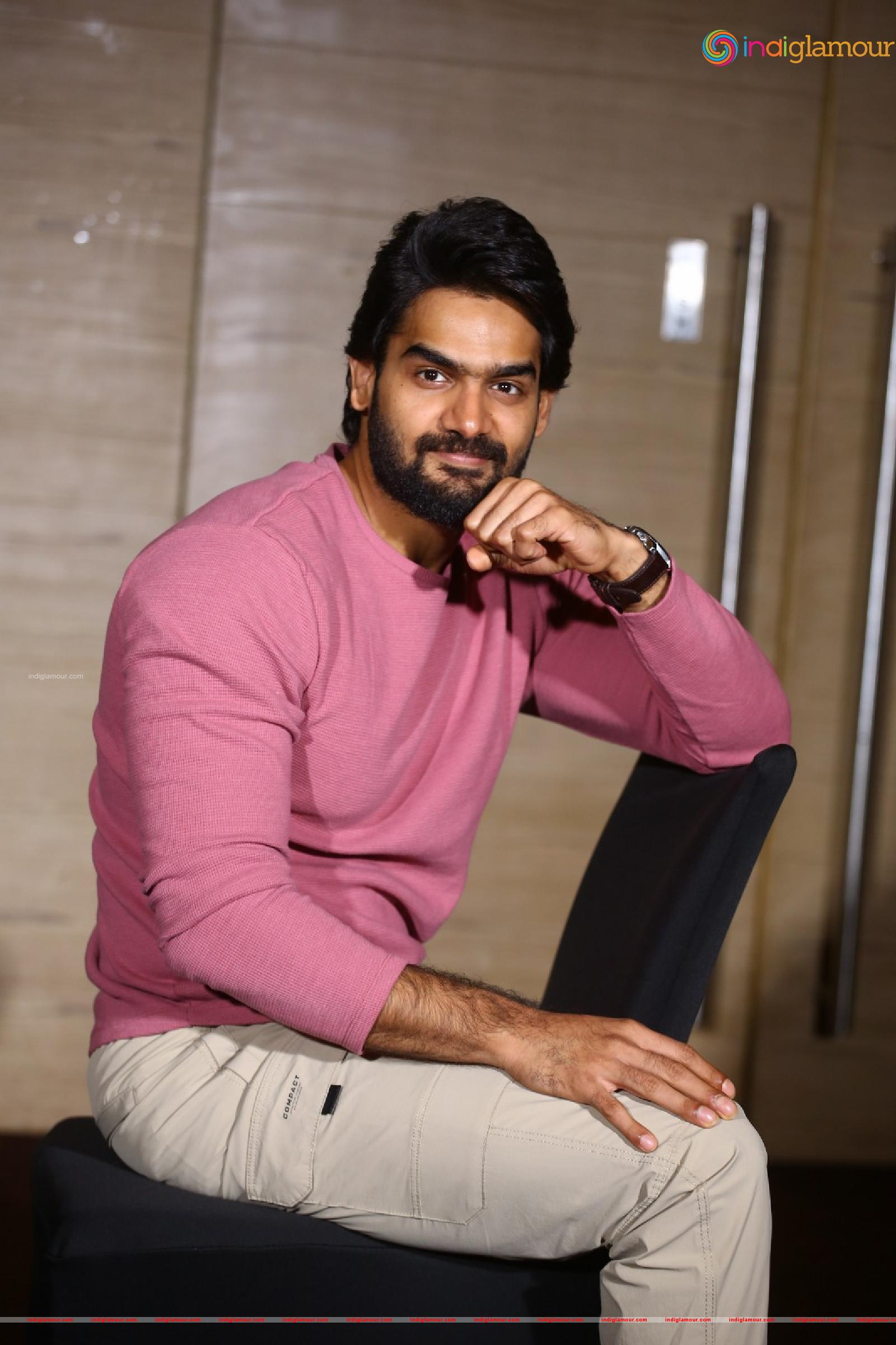 Karthikeya Actor hd photo