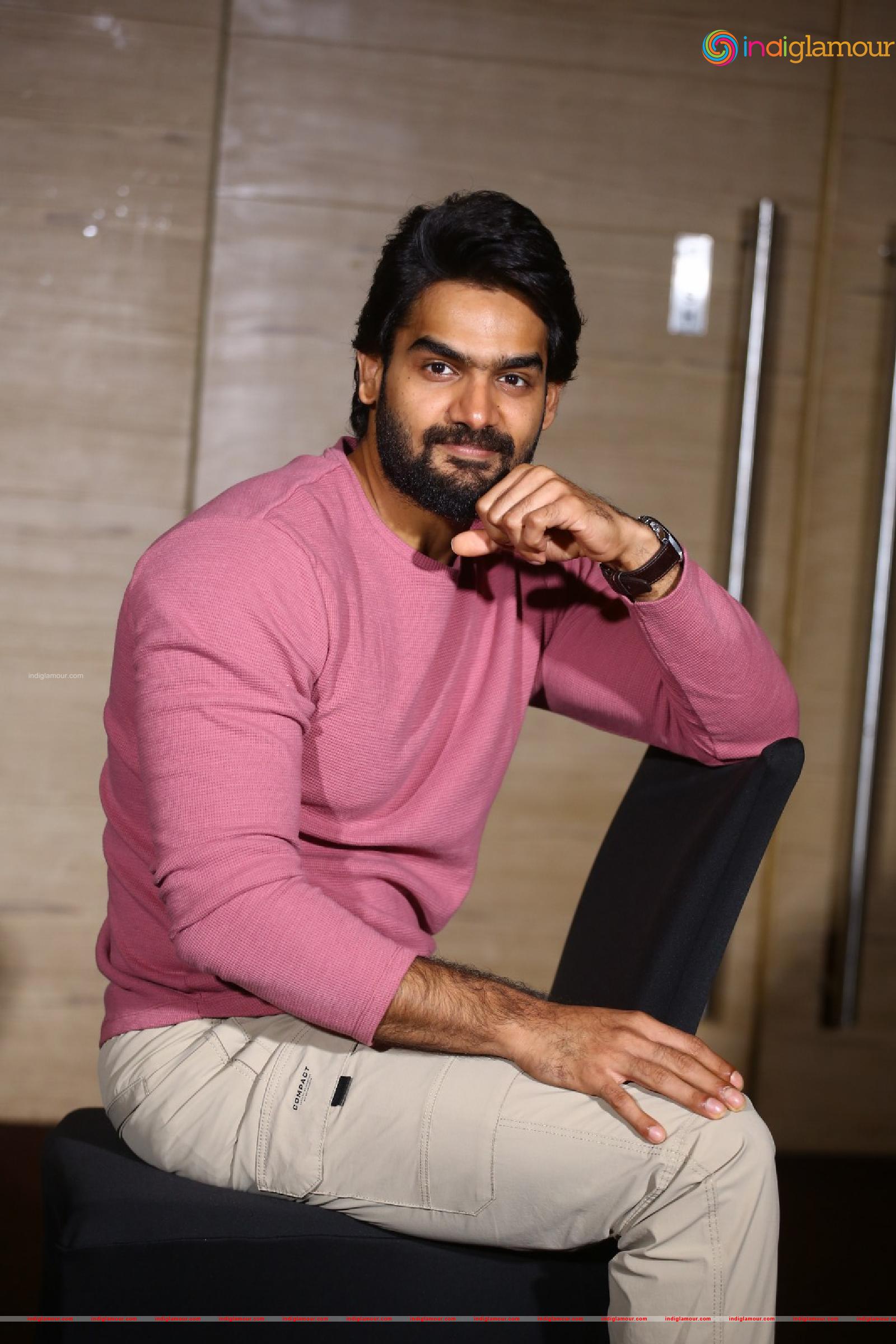Karthikeya Actor hd photo