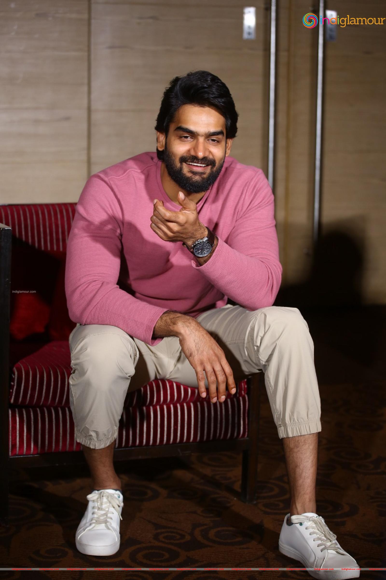 Karthikeya Actor hd photo