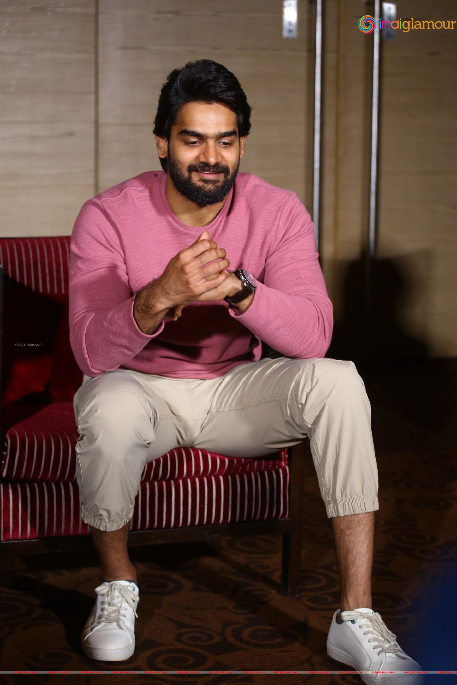 Karthikeya Actor hd photo