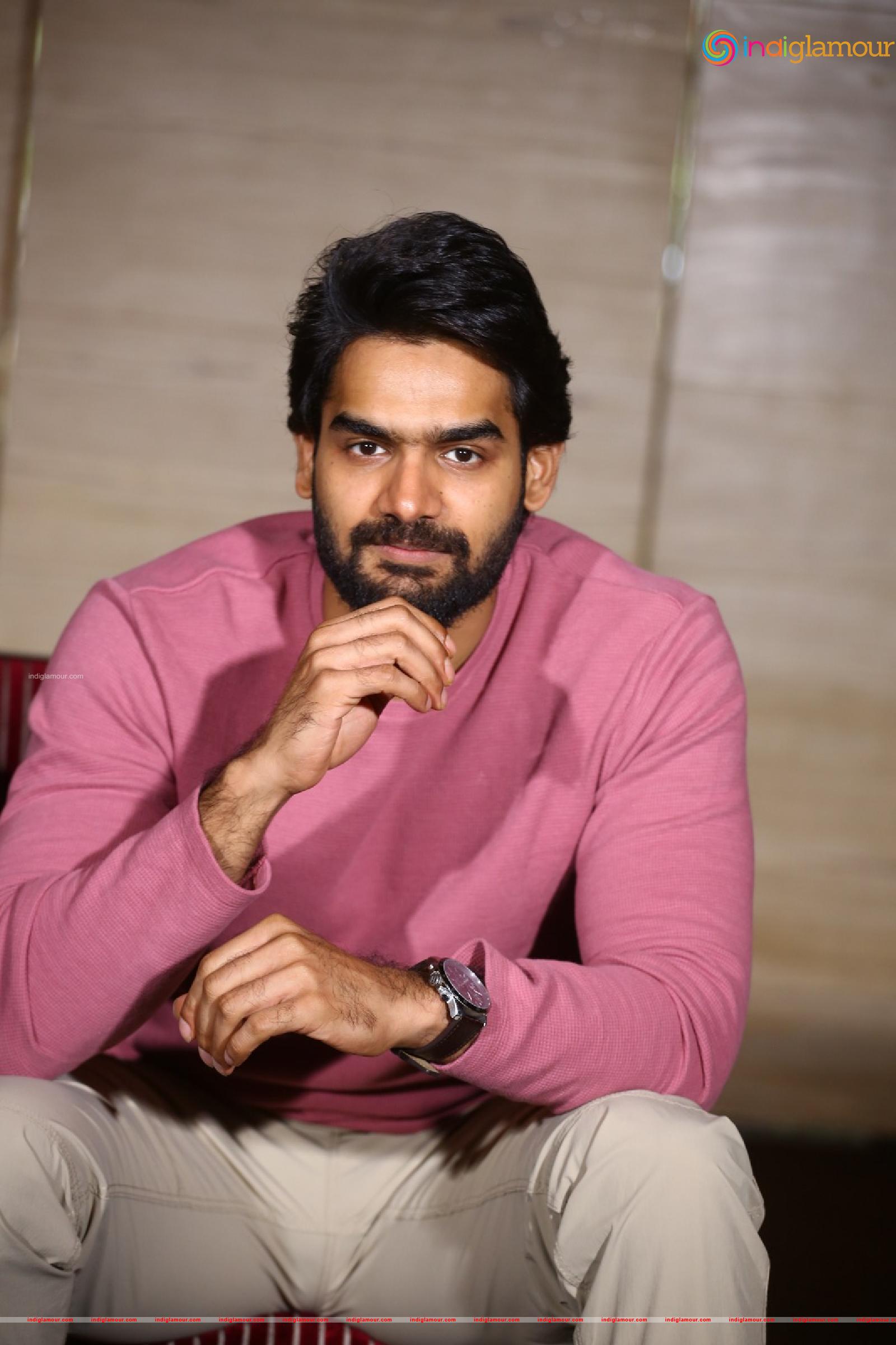 Karthikeya Actor hd photo