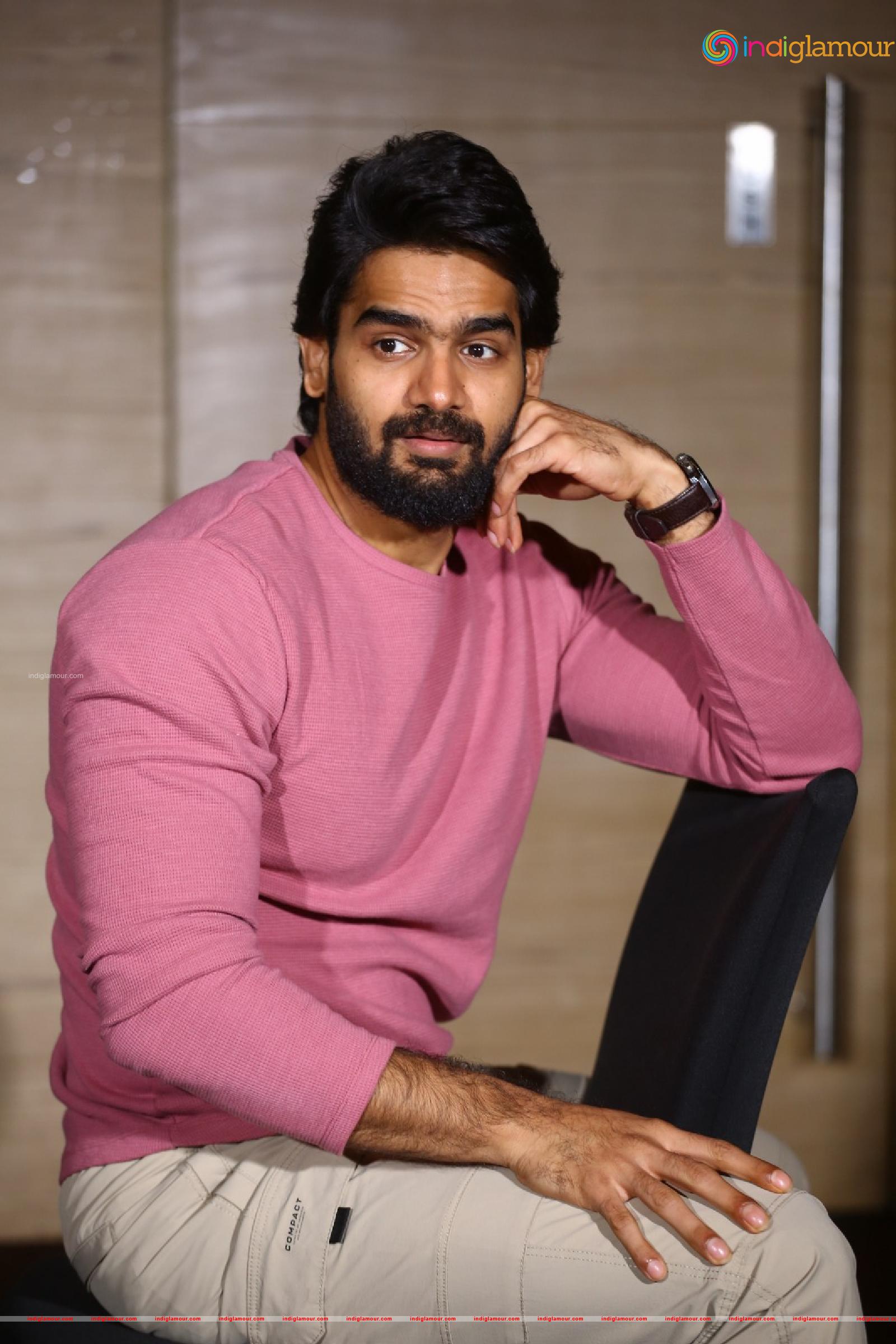 Karthikeya Actor hd photo
