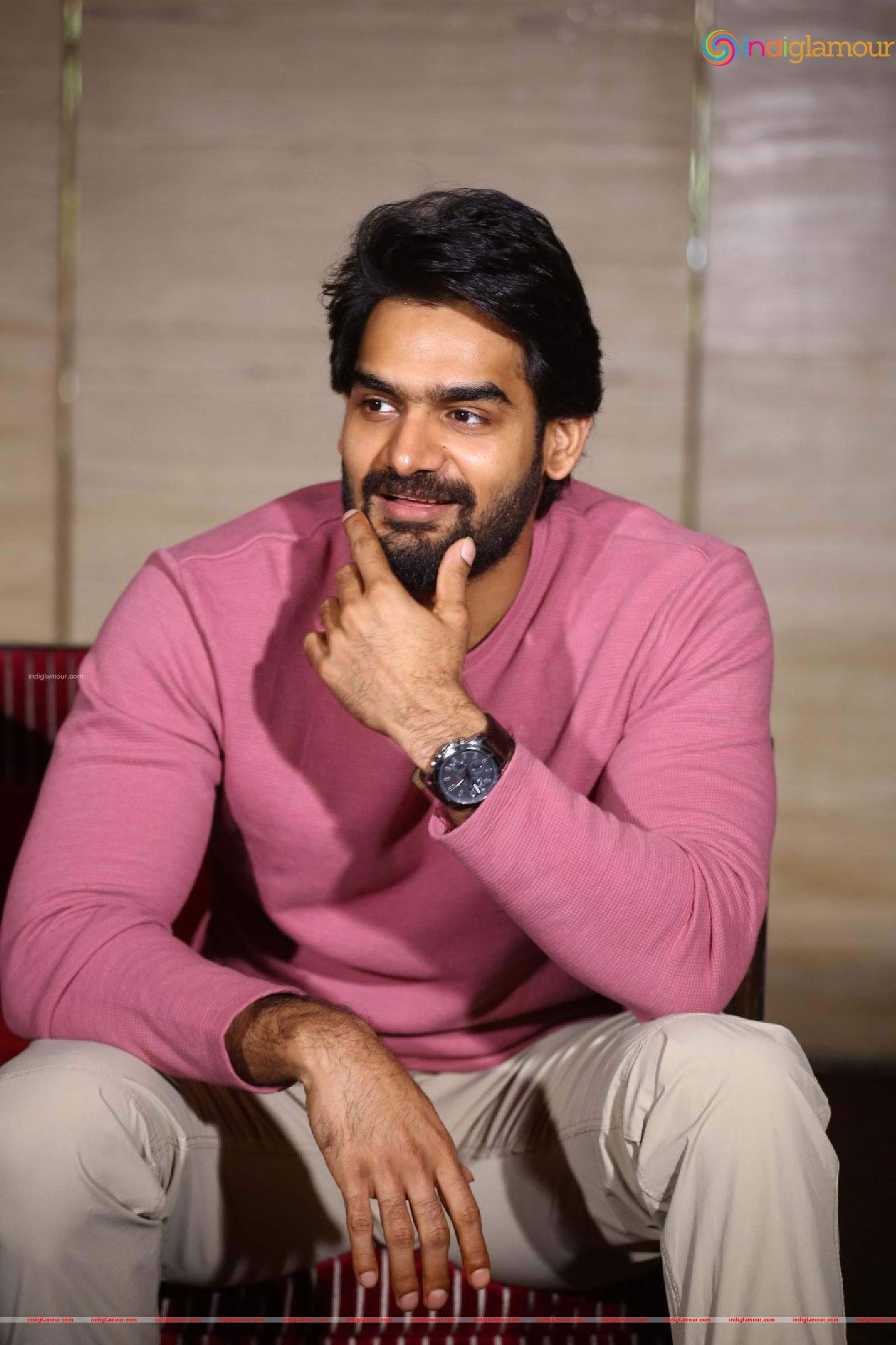 Karthikeya Actor hd photo