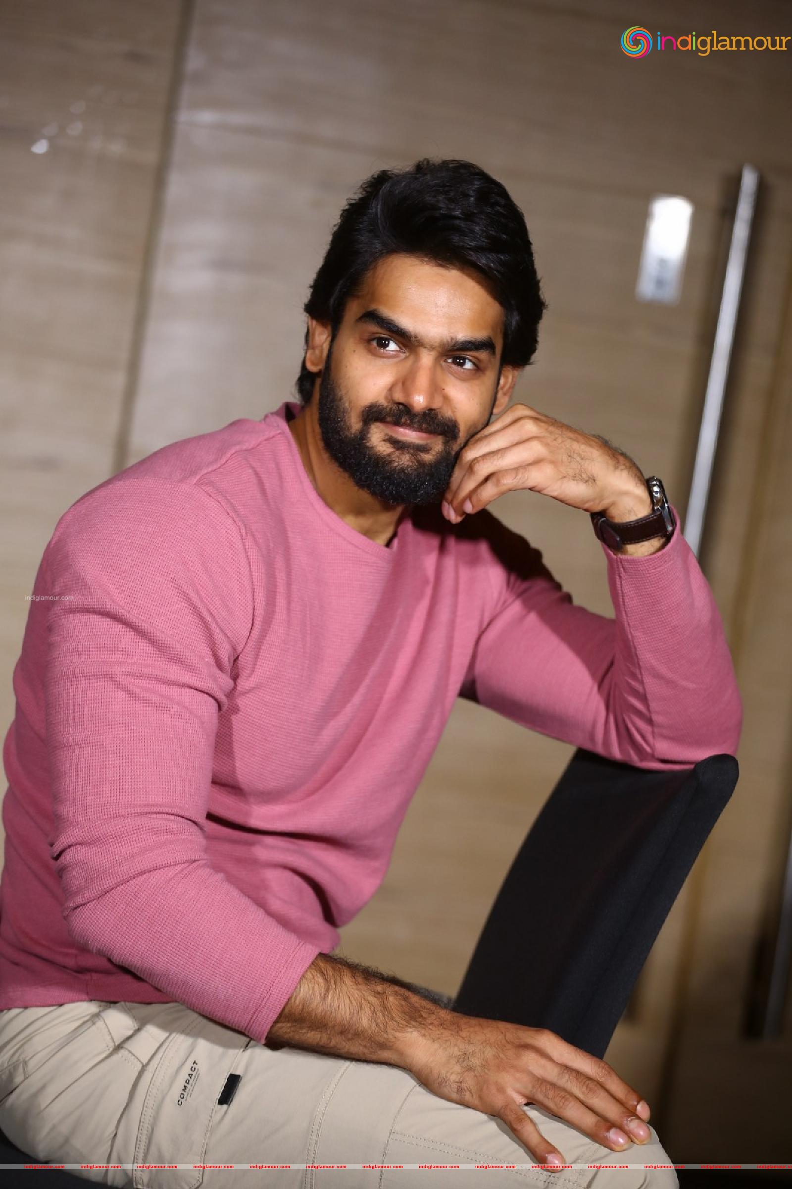 Karthikeya Actor hd photo