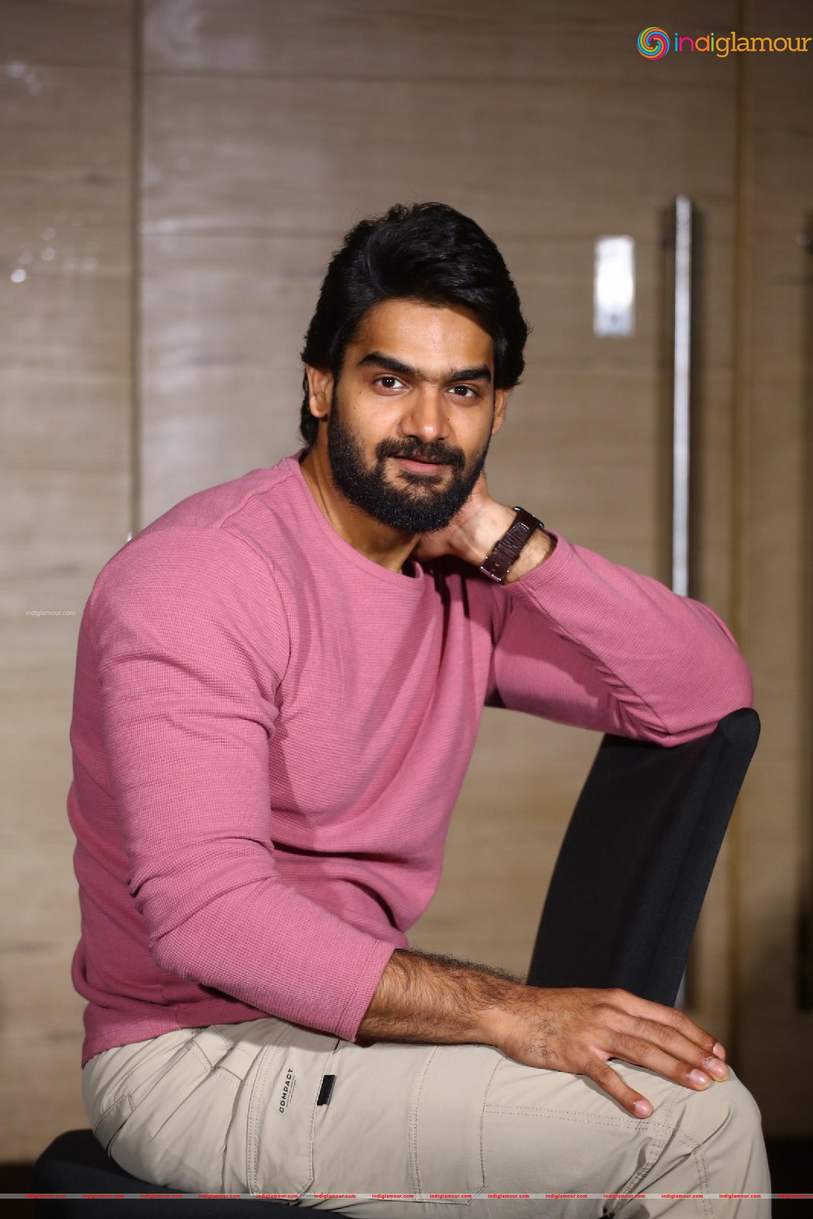 Karthikeya Actor hd photo