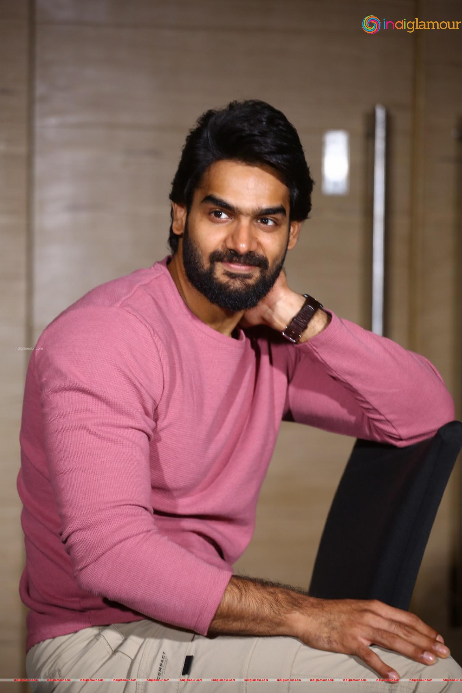 Karthikeya Actor hd photo