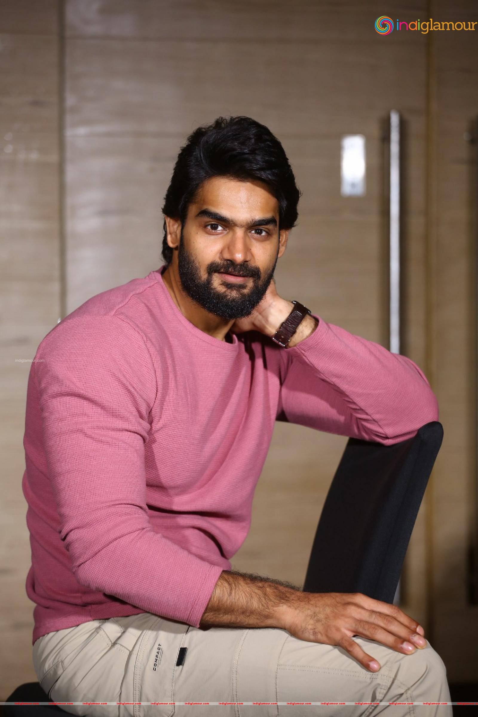 Karthikeya Actor hd photo