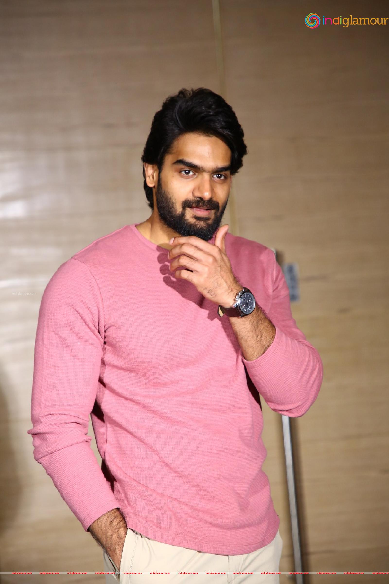 Karthikeya Actor hd photo