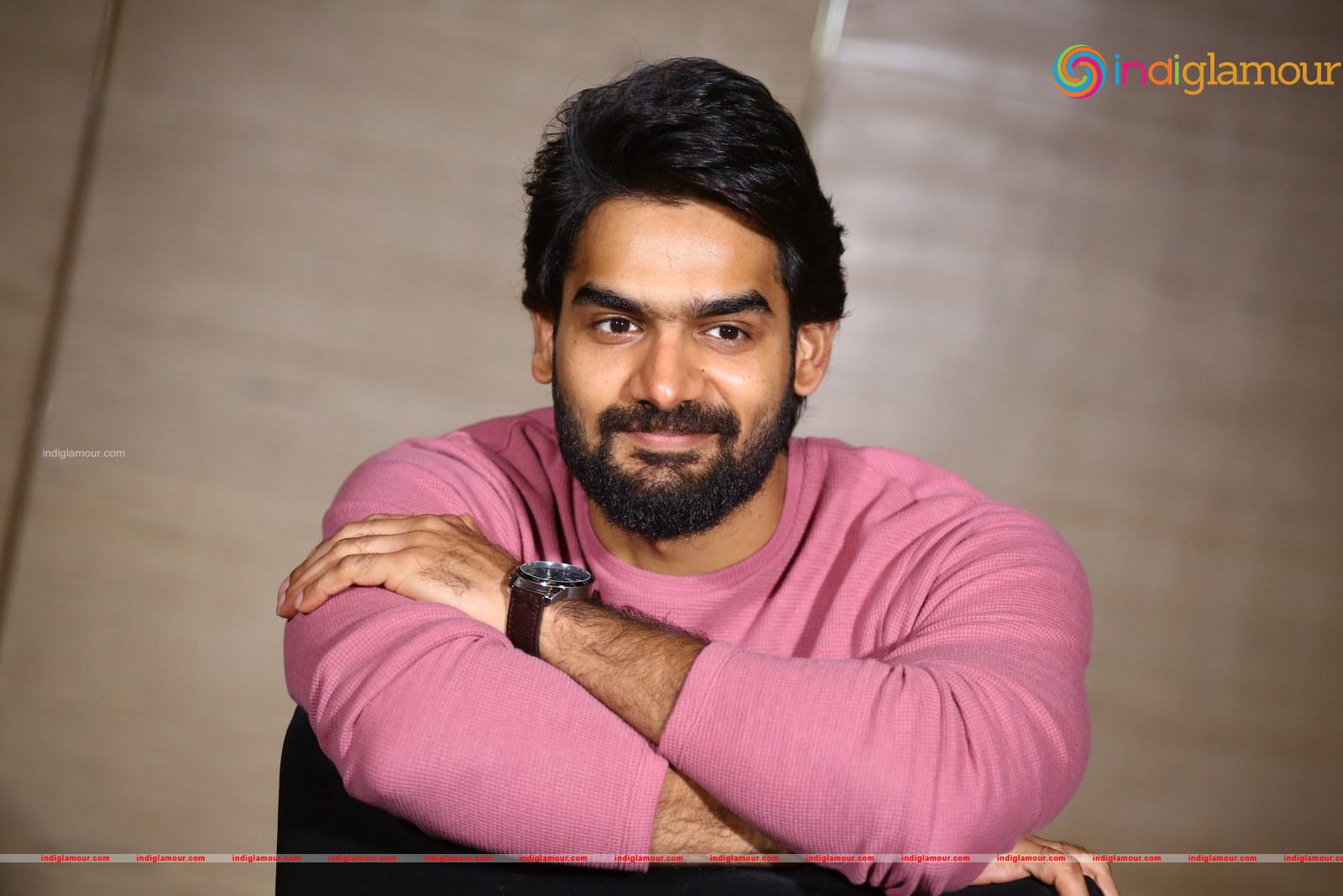 Karthikeya Actor hd photo