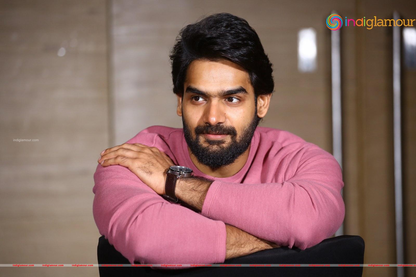 Karthikeya Actor hd photo