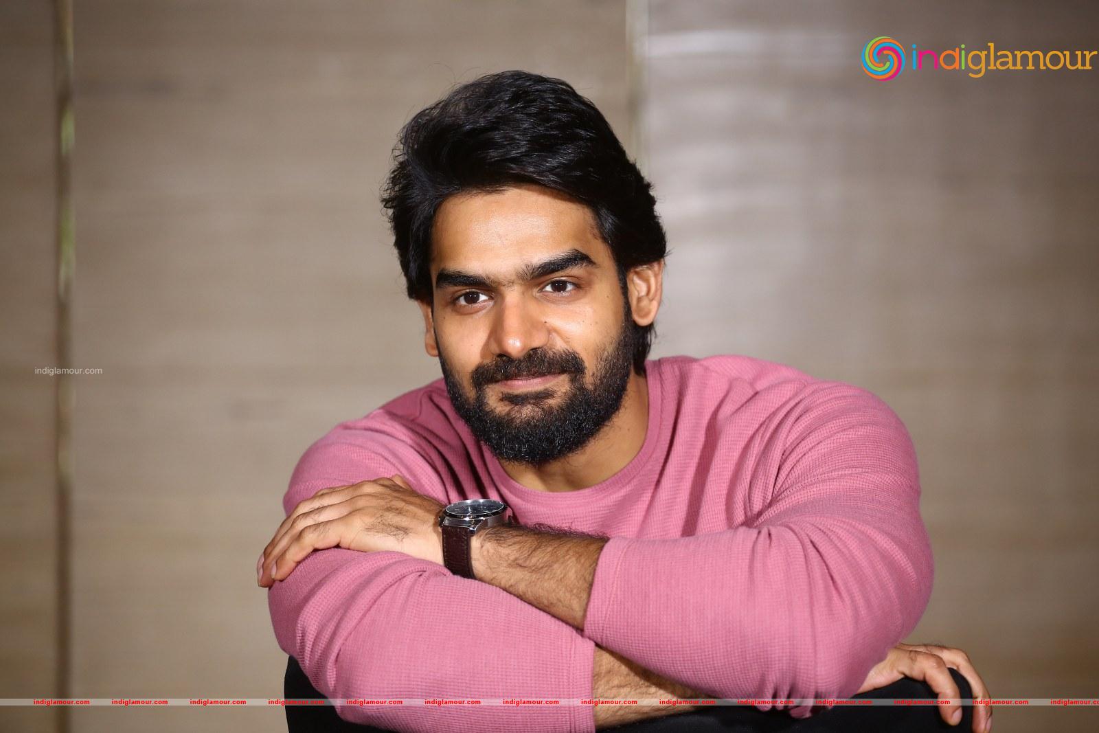 Karthikeya Actor hd photo