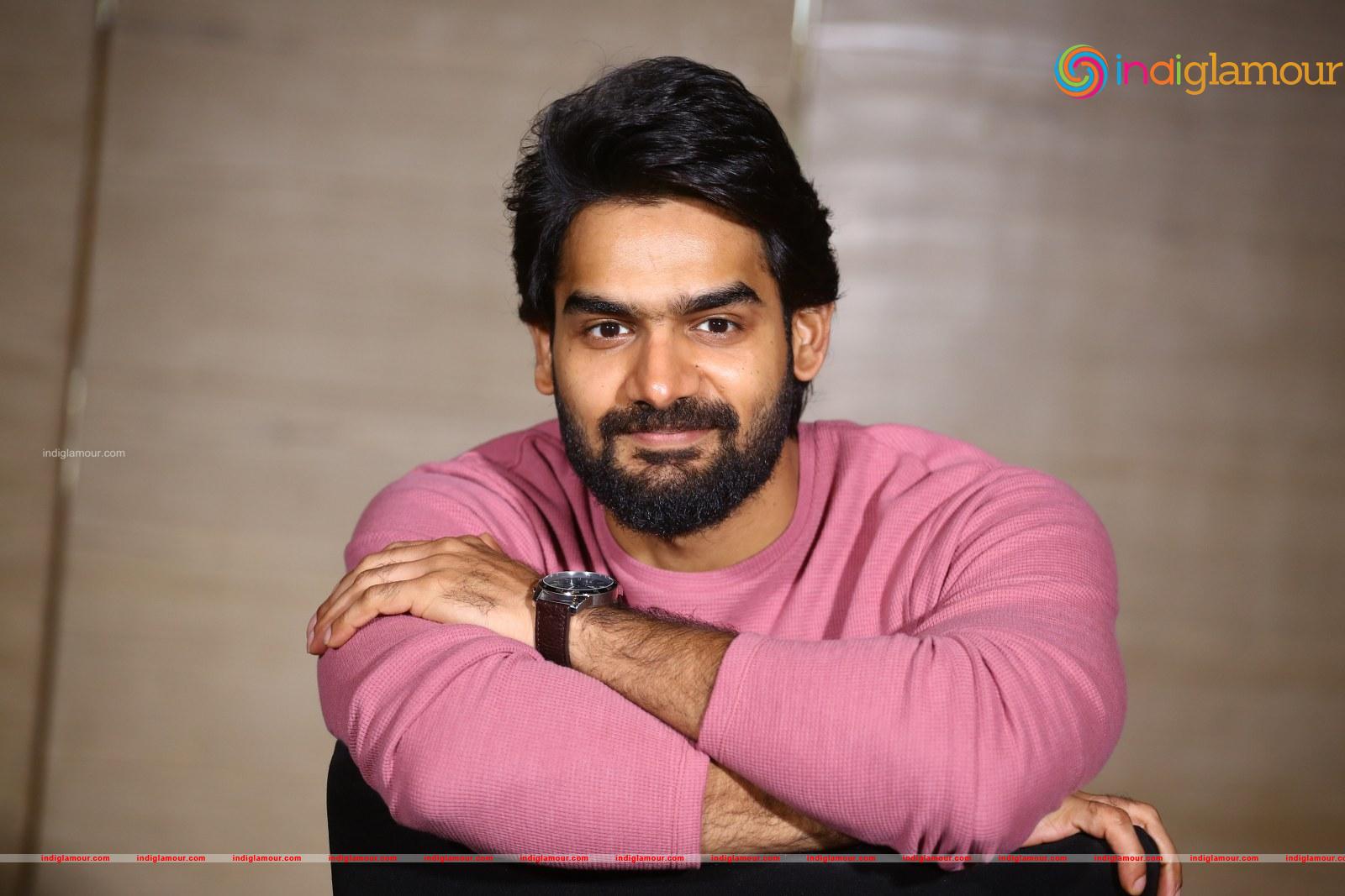 Karthikeya Actor hd photo