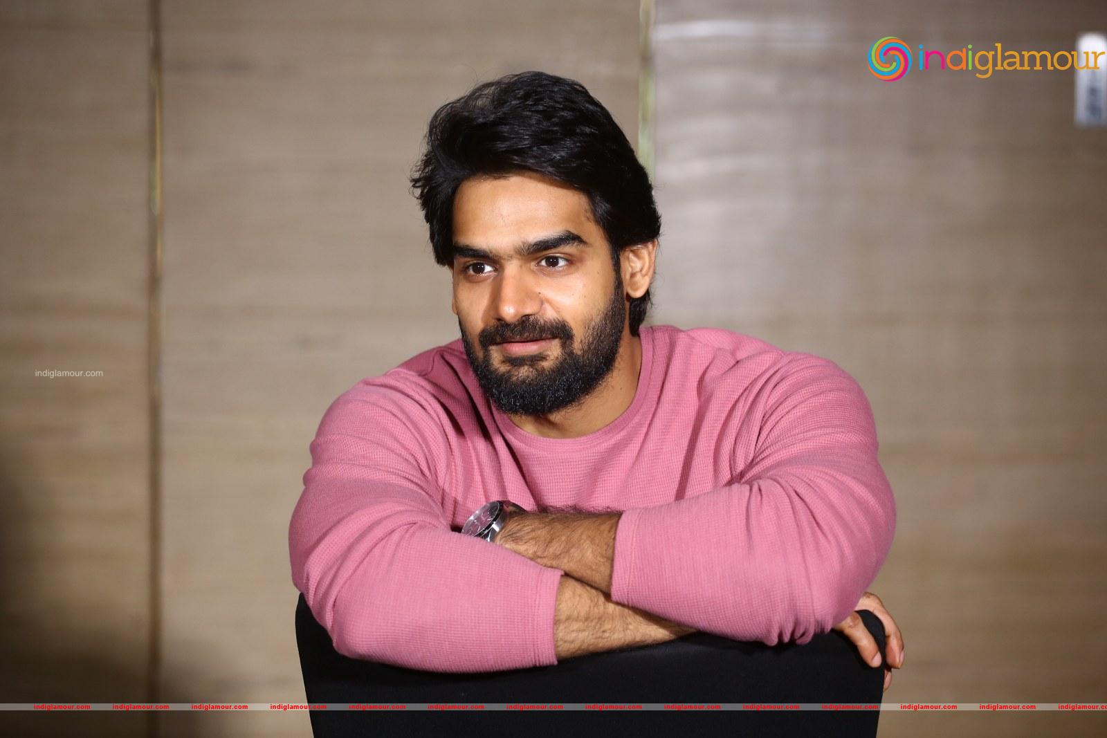 Karthikeya Actor hd photo