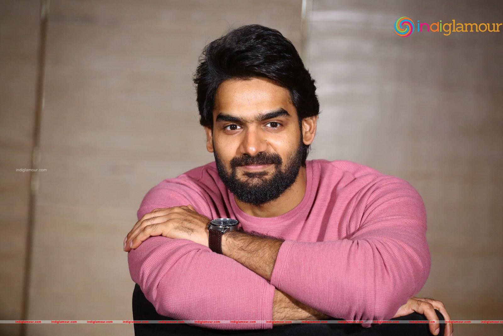 Karthikeya Actor hd photo
