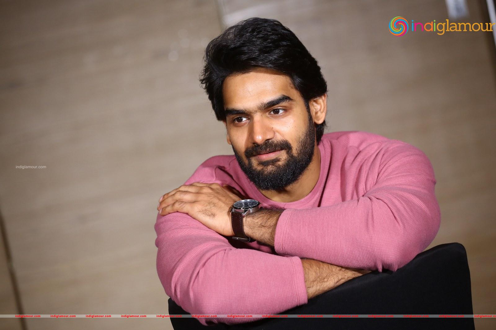 Karthikeya Actor hd photo