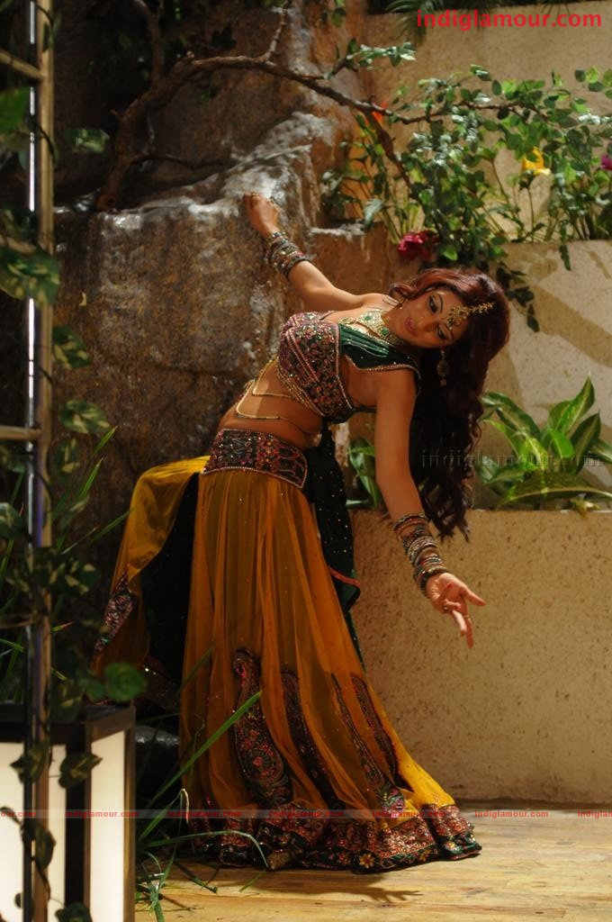 Udaya Bhanu Actress hd photo